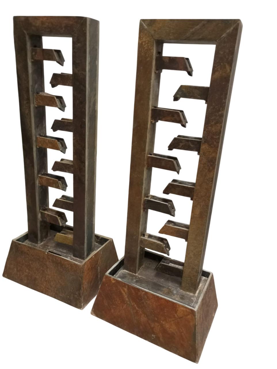 Queste fontane moderne in pietra naturale di ardesia unisce eleganza e armonia, portando un raffinato tocco zen nei tuoi spazi esterni o interni.
Etichetta del produttore Cactose - Francia
Sono formate da una base rettangolare da 64 x 54 cm, con una