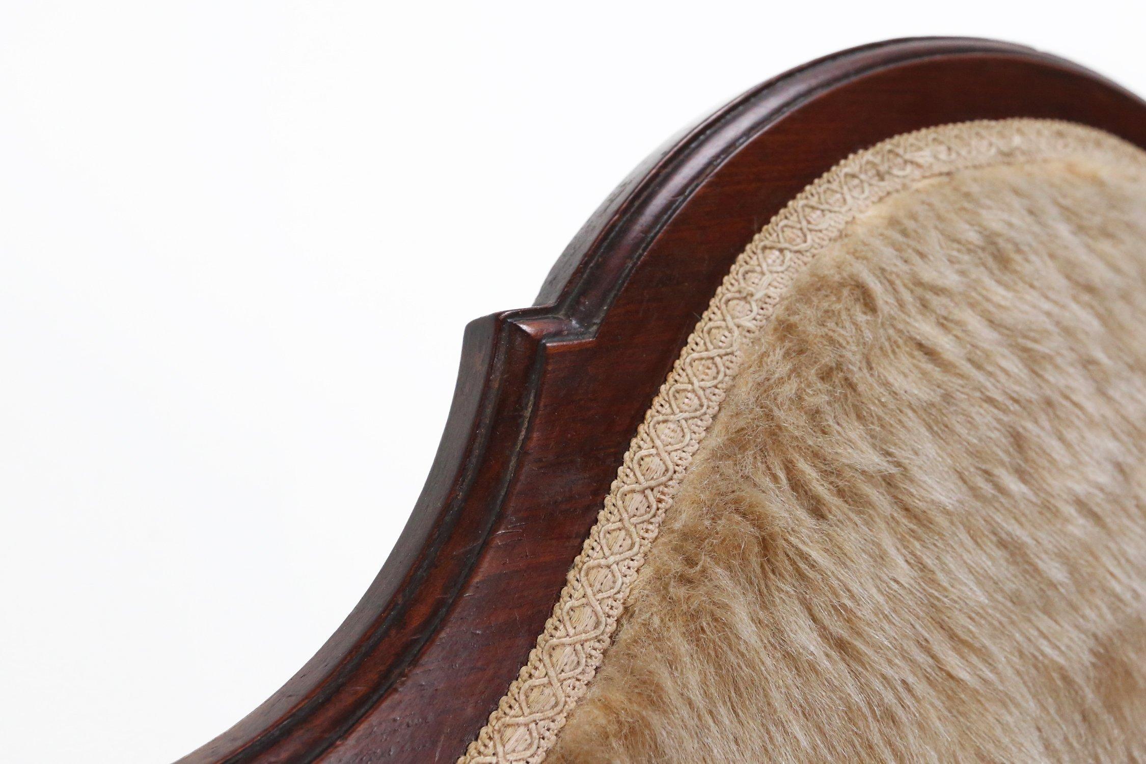 Set early Empire solid mahogany wood and sheepskin armchairs, France 1820s For Sale 5