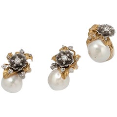 Earrings and Ring Set with South Sea Cultured Pearls, 750 Gold
