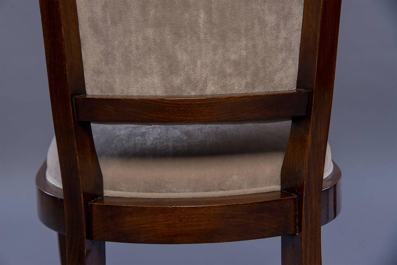Set of Eight Midcentury Italian Polished Walnut Chairs 3