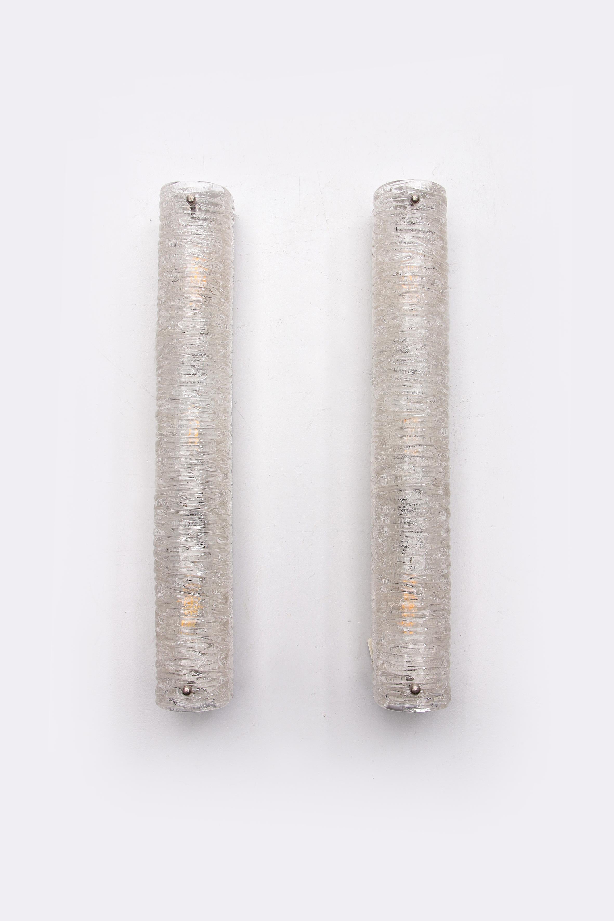 Set Elongated wall lamps by Honsel Leuchten with bubble glass, 1960.


These are wall lamps by Hondsel Leuchten made in Germany around 1960.

Honsel Leuchten wall lamp with ice glass from the 1960s.
In good working condition.
Beautiful in the