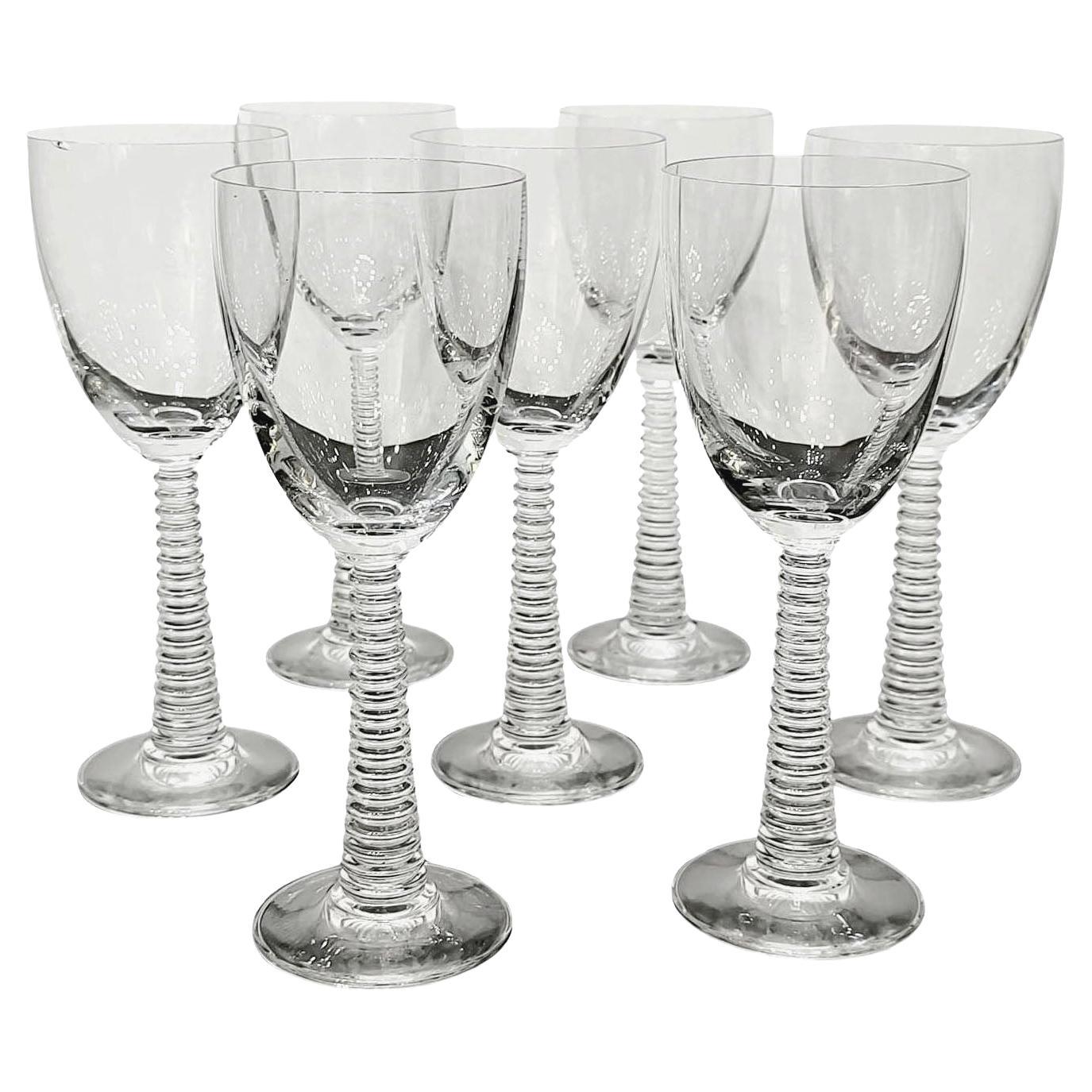Set di sei bicchieri da vino con stelo