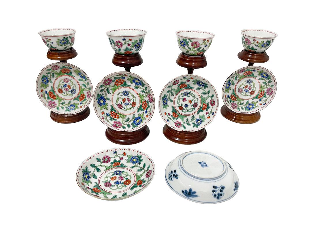 17th Century Set Famille Verte Chinese Porcelain cups & saucers, Kangxi, circa 1700 For Sale