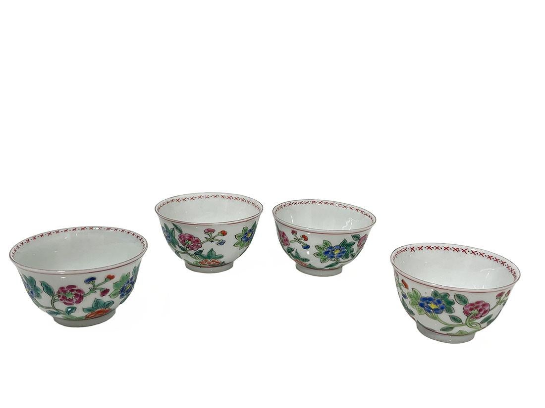 Set Famille Verte Chinese Porcelain cups & saucers, Kangxi, circa 1700 For Sale 3