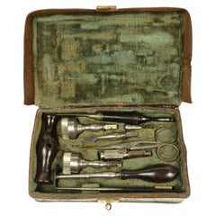 Ensemble d'instruments chirurgicaux pour les opérations sur le crâne Angleterre fin du 18e siècle