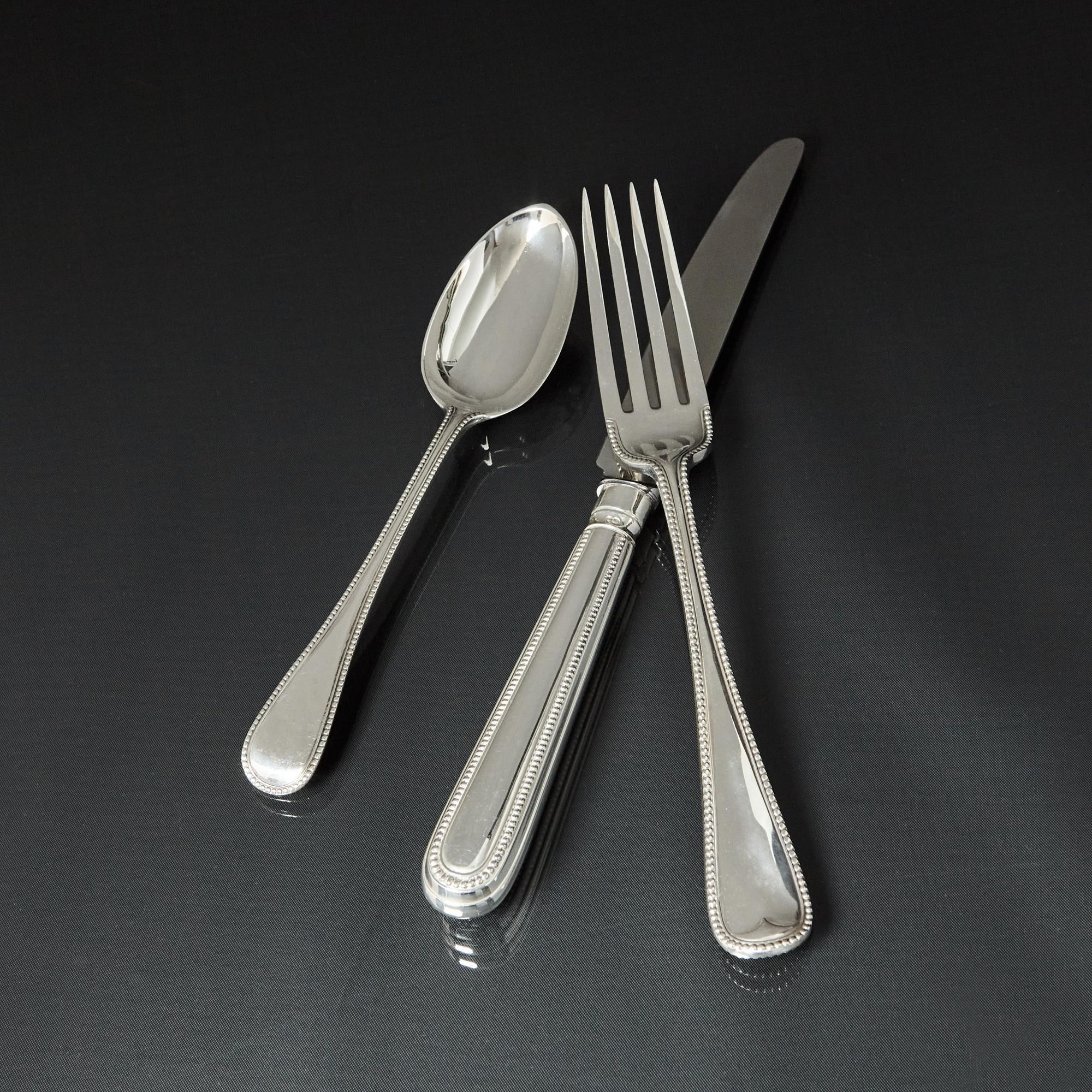 English Set for 12 One Date & Maker Antique Bead Pattern Silver Cutlery For Sale