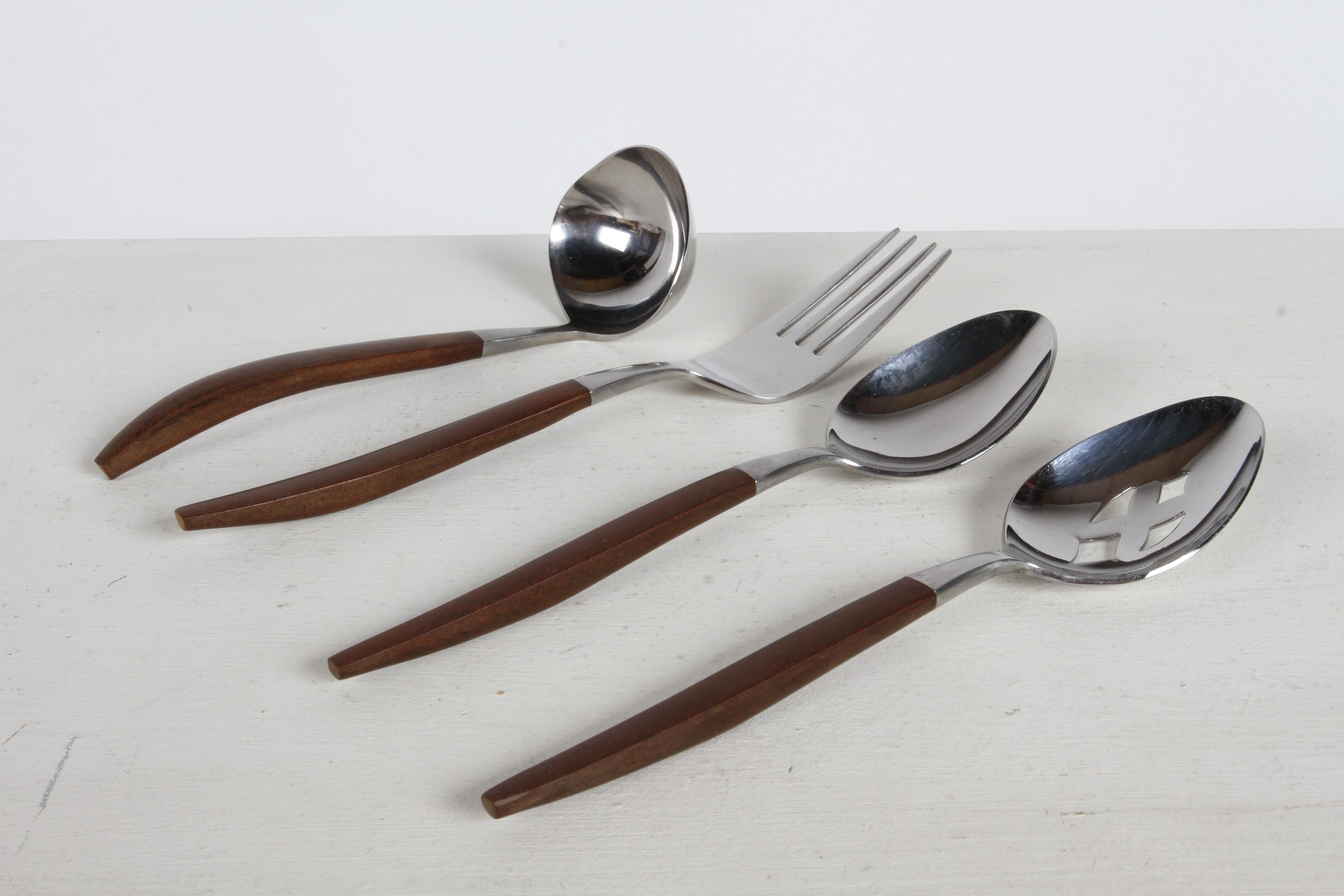 Set for 8 EKCO Eterna 