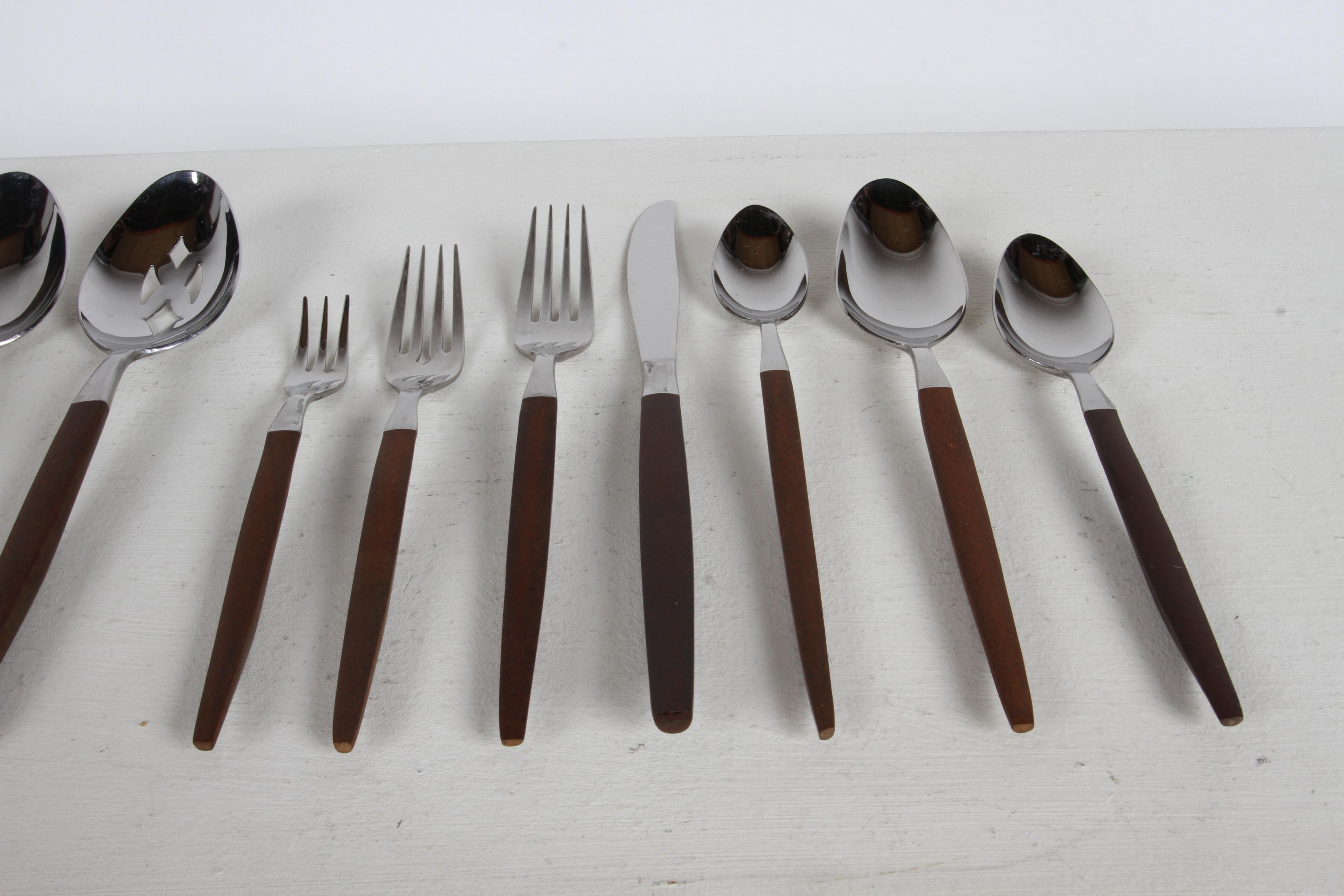 Set for 8 EKCO Eterna 