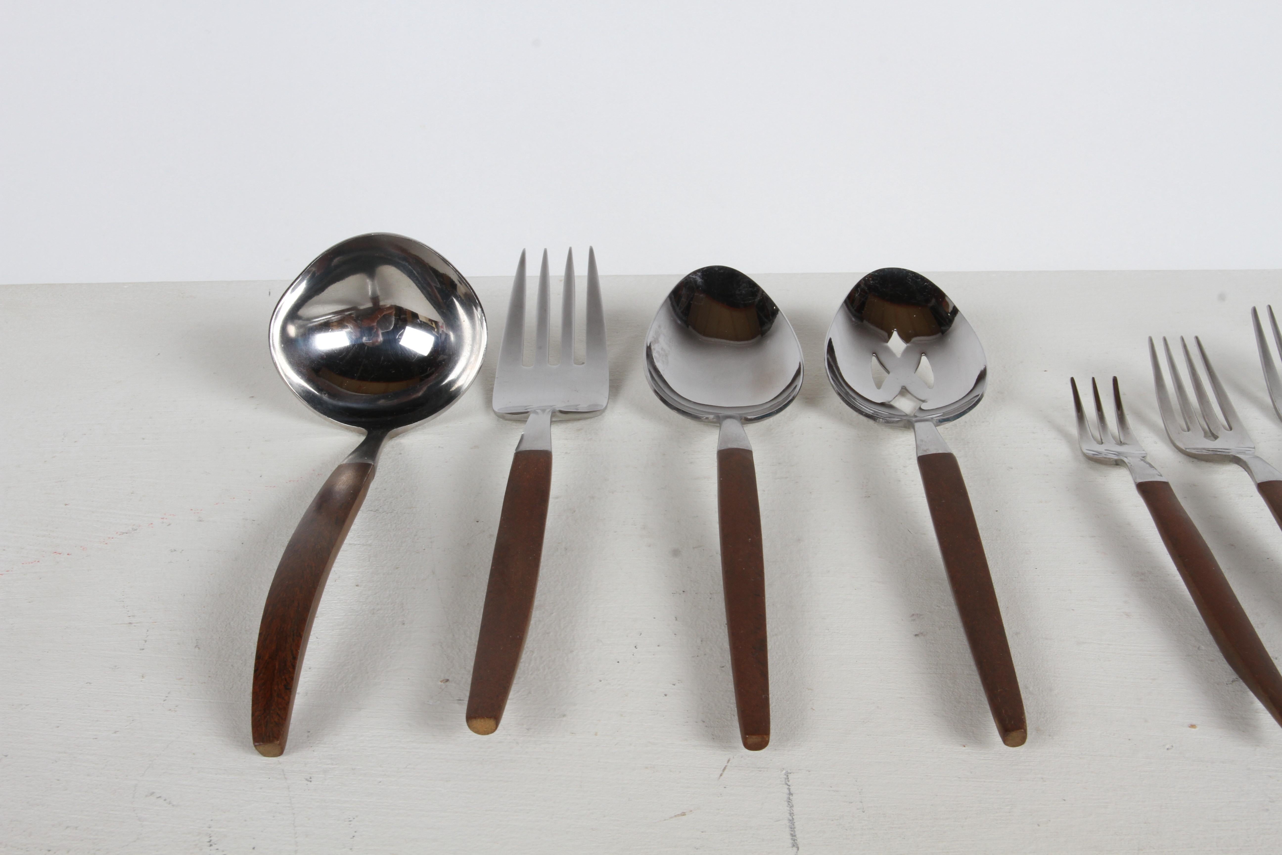Mid-20th Century Set for 8 EKCO Eterna 