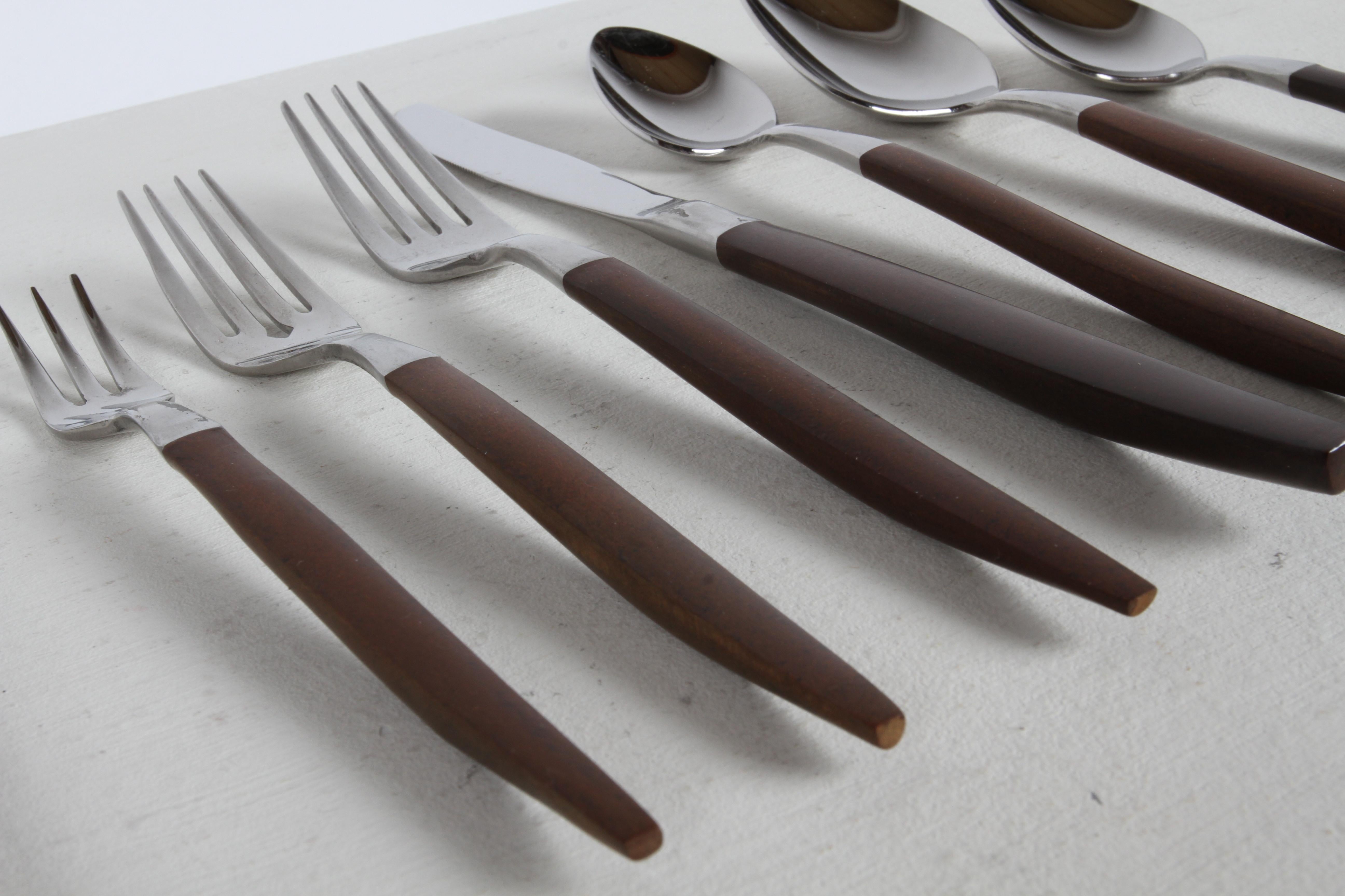 Stainless Steel Set for 8 EKCO Eterna 