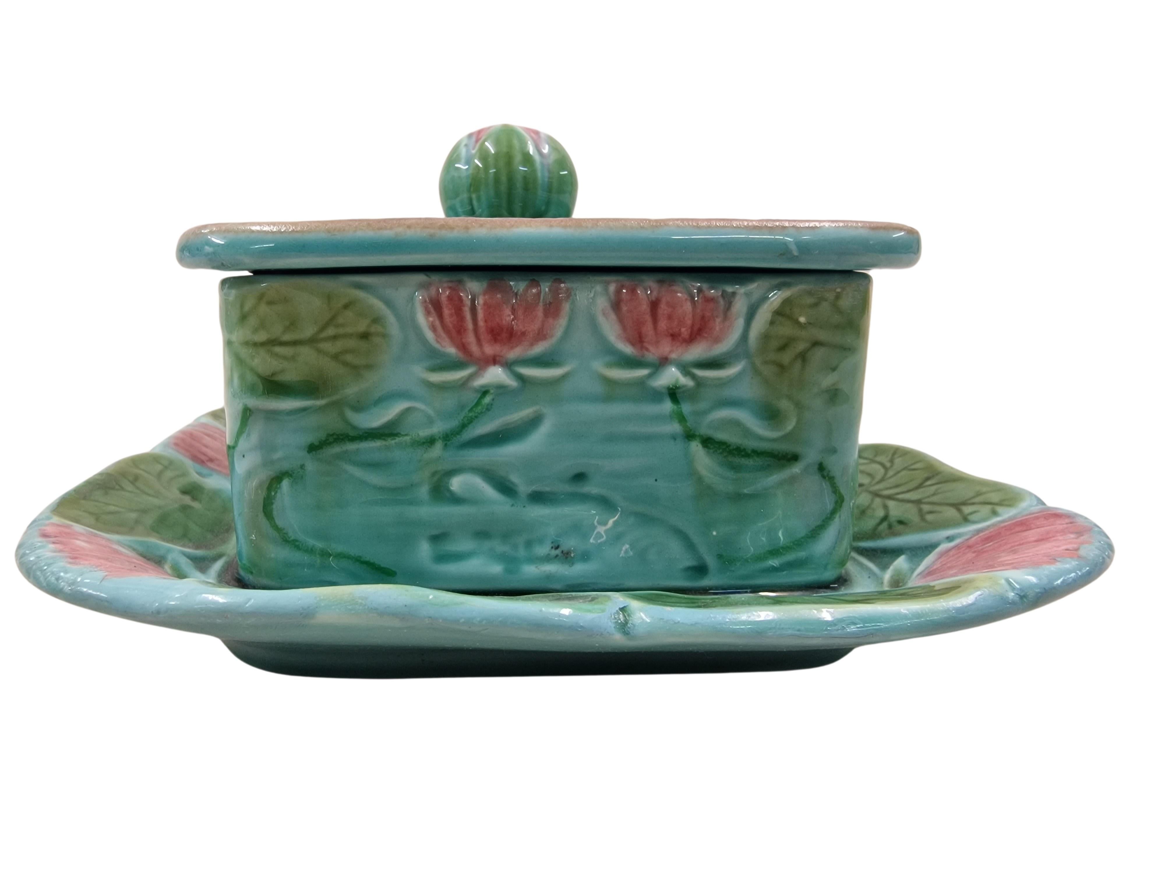 Early 20th Century Set for two butter box dish & two plates, fish, Art Nouveau ceramic 1910 Austria For Sale