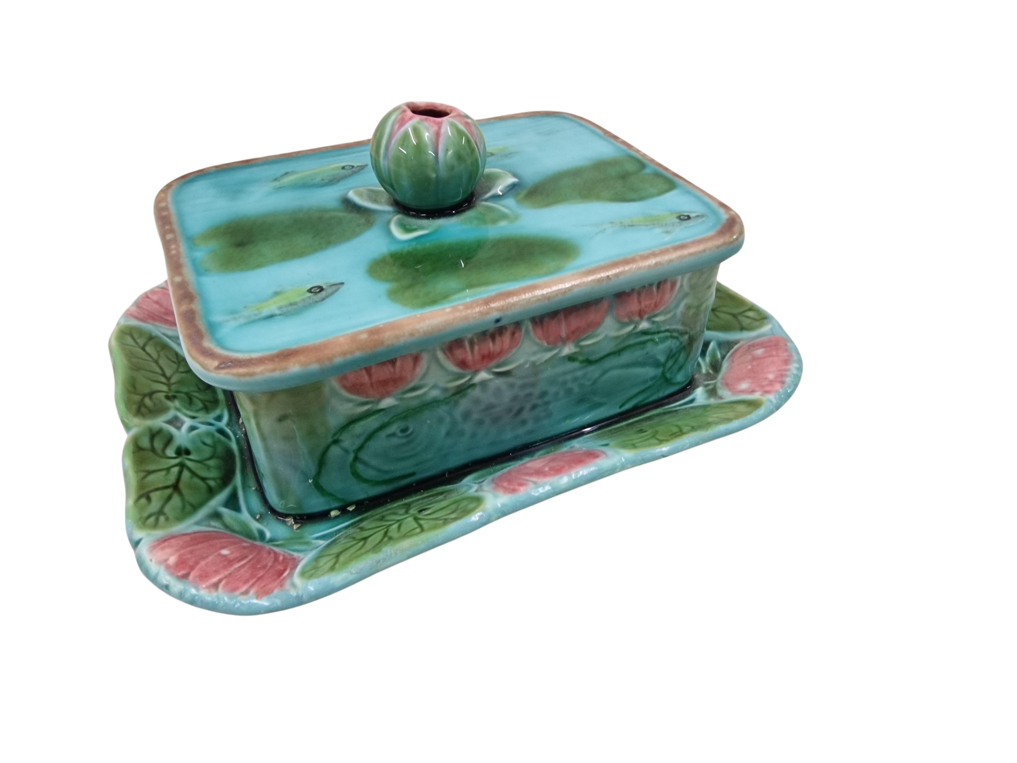 Austrian Set for two butter box dish & two plates, fish, Art Nouveau ceramic 1910 Austria For Sale