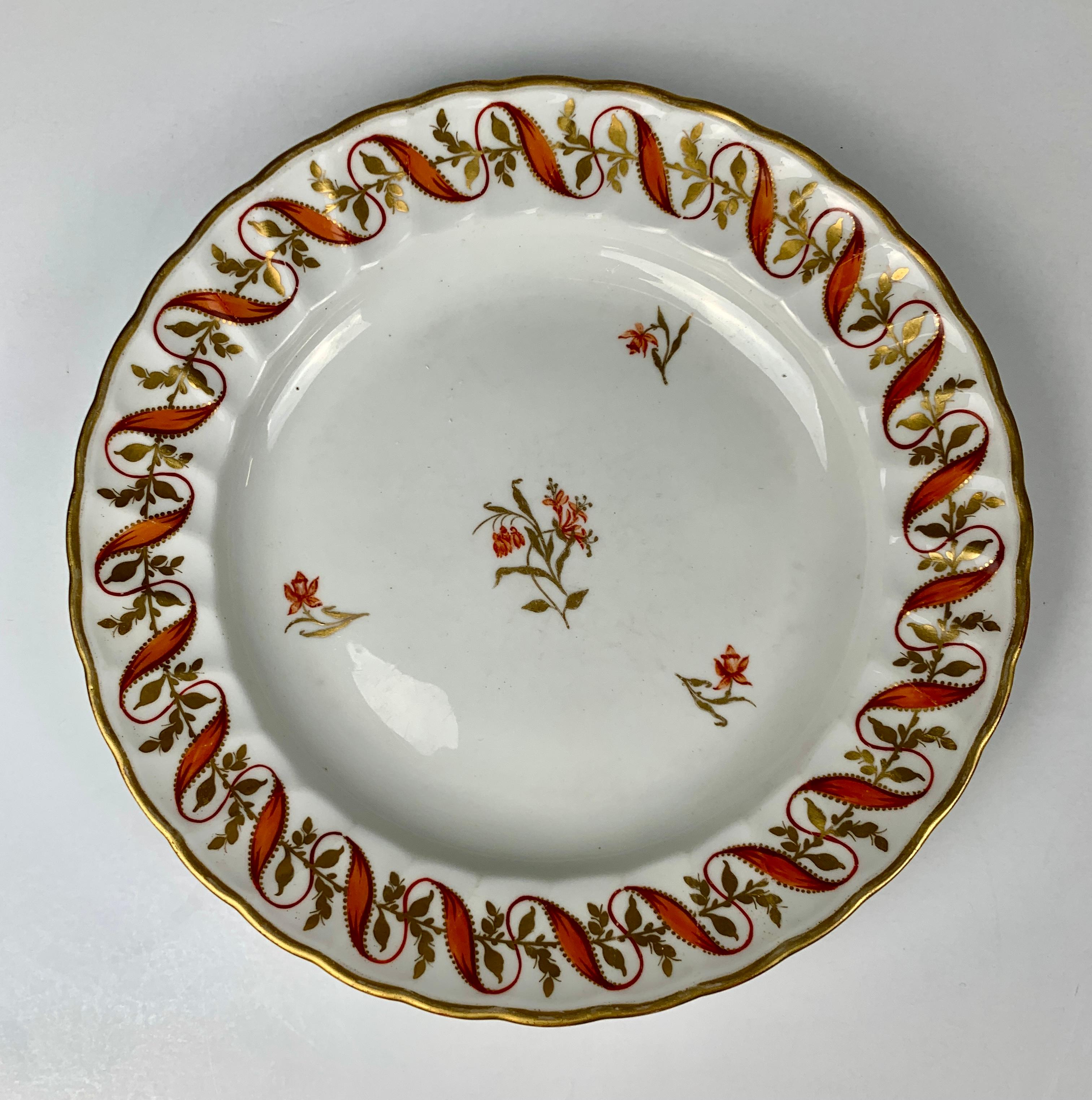 Set Four Antique Porcelain Dishes Hand-Painted 18th Century England, circa 1790 In Excellent Condition For Sale In Katonah, NY