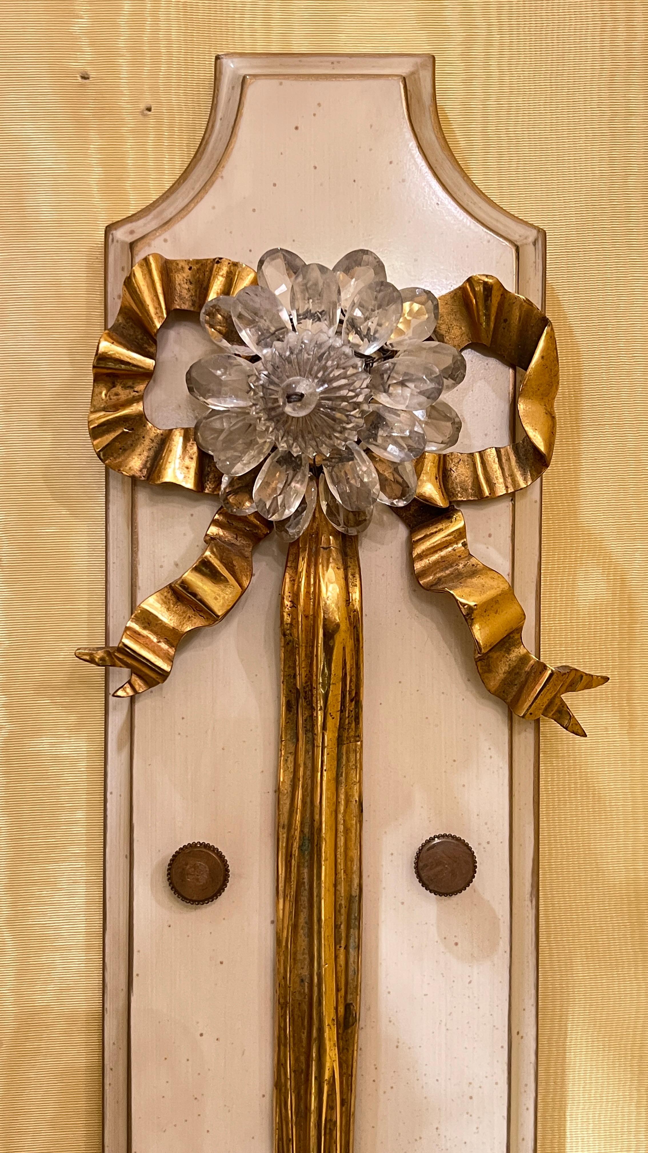 Set di quattro monumentali lampade francesi in porcellana floreale e metallo in stile Luigi XVI in vendita 4