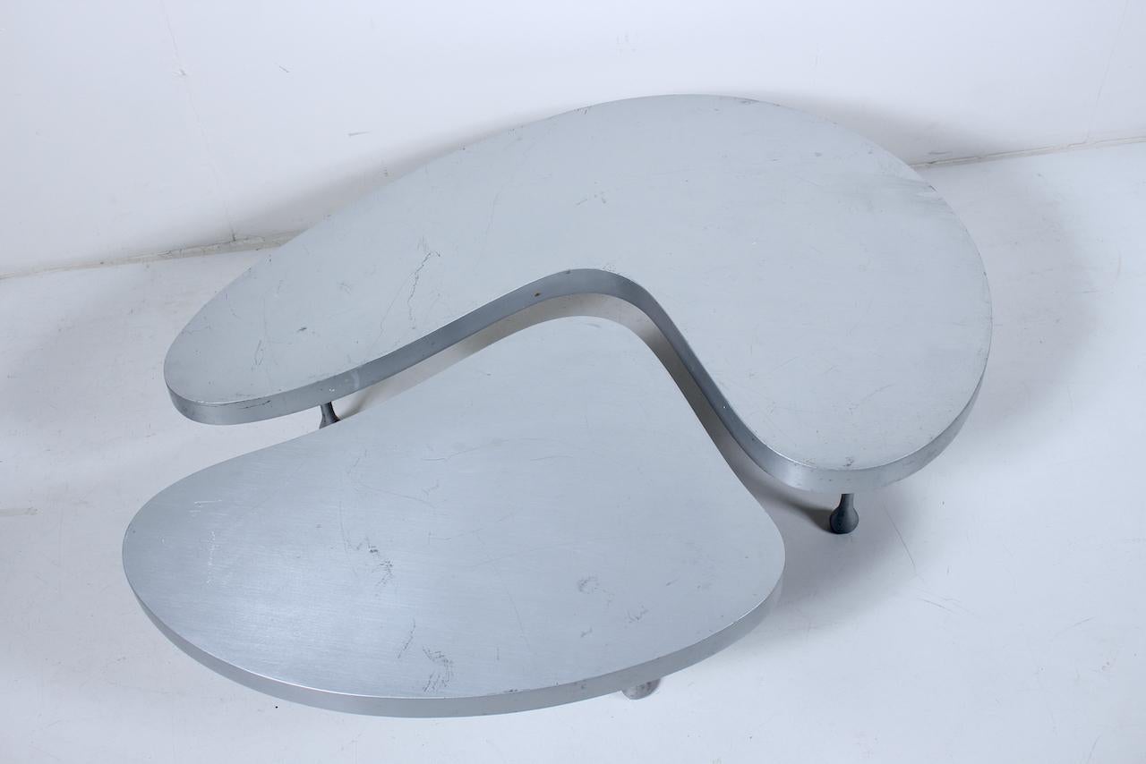 Moderne Ensemble de tables gigognes en fonte d'aluminium Frederick Keisler, réédition Palazzetti des années 1980 en vente