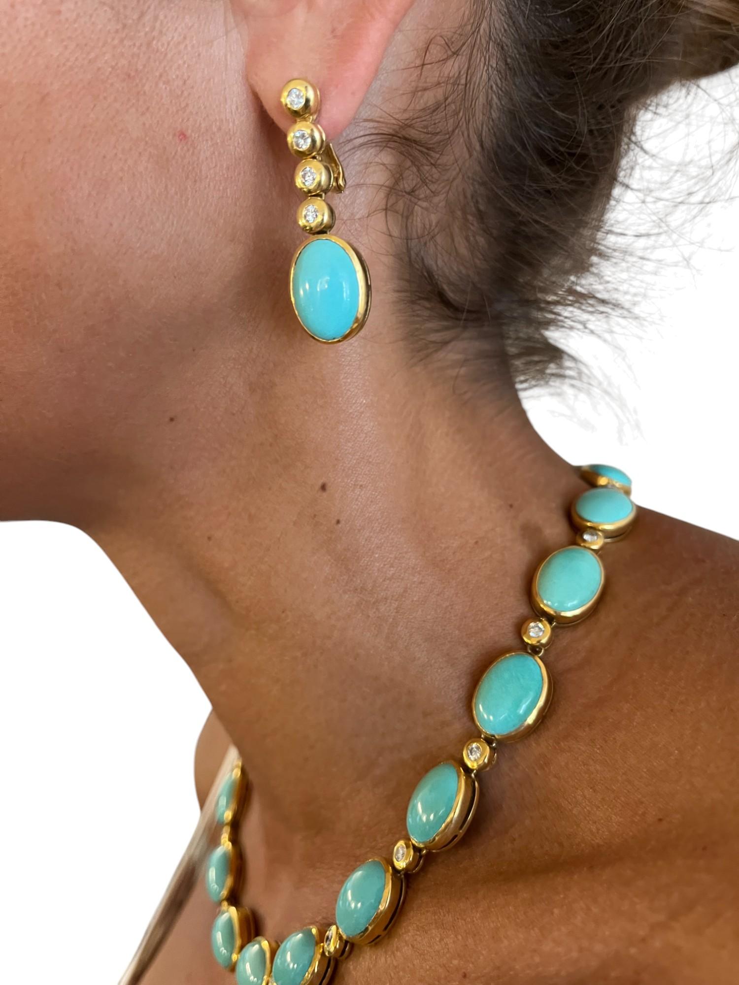 Brilliant Cut Gold Jewelry Set with Turquoise and Diamonds - Timeless Elegance For Sale