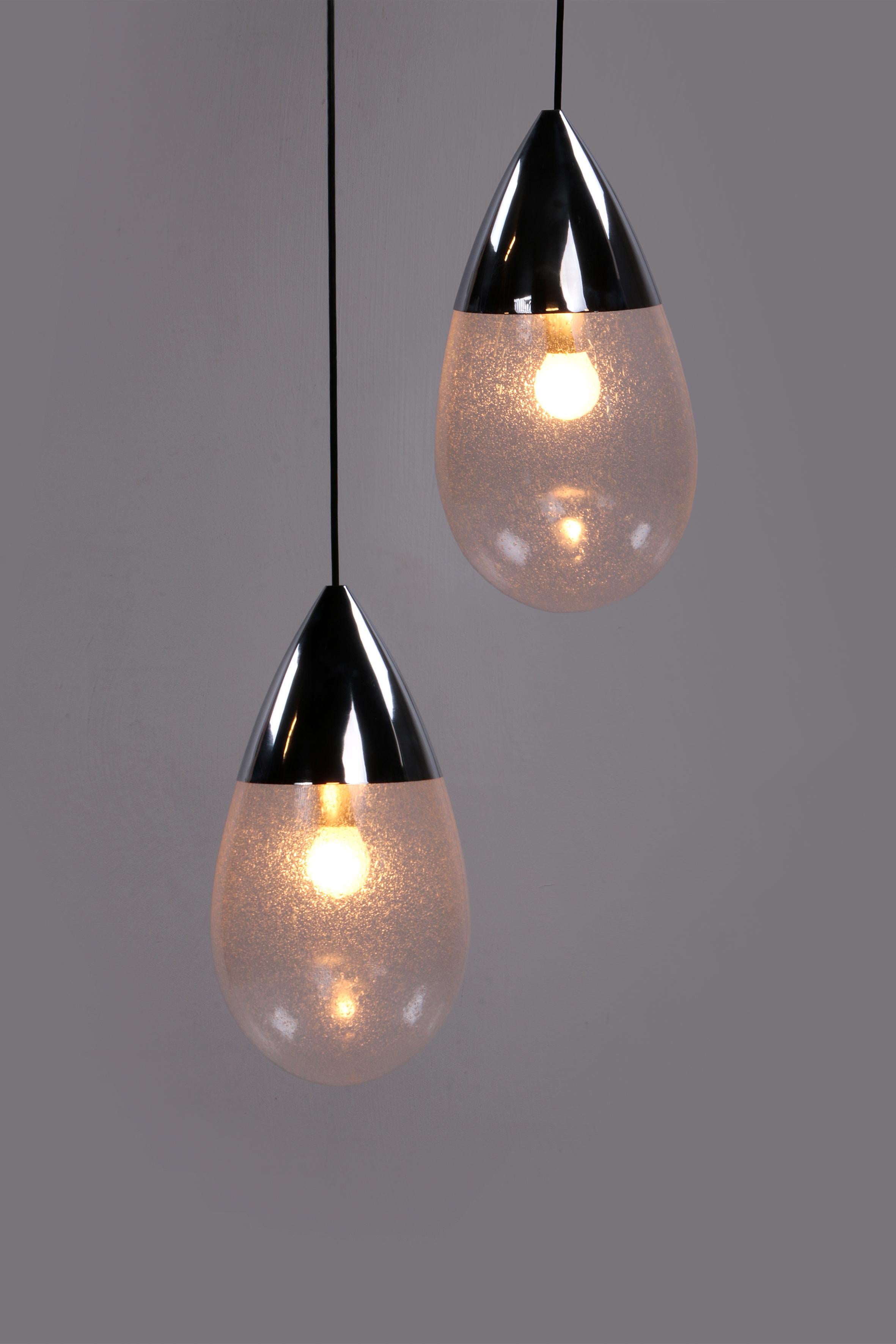 Allemand Ensemble de lampes suspendues par Glashutte Limburg, modèle Drop, 1970, Allemagne en vente