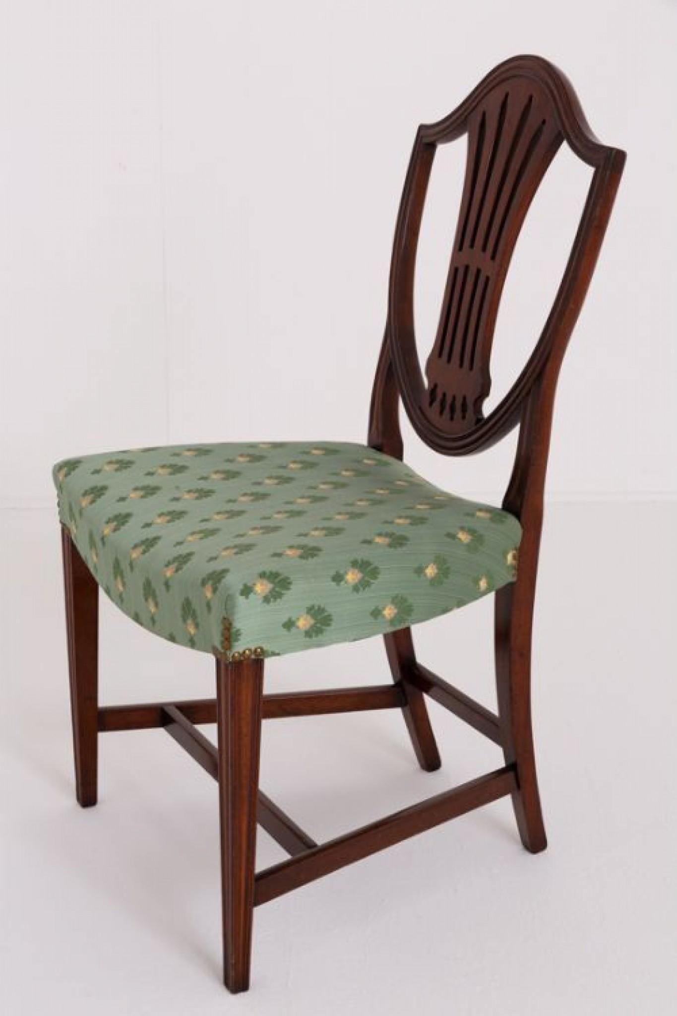 Set Hepplewhite Dining Chairs Mahogany Revival In Good Condition In Potters Bar, GB