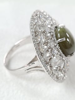 18 Karat Gold 14.22 Carat Natural Cat's Eye Ring with Diamonds