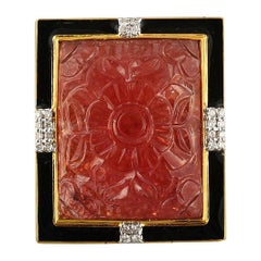 Used Set in 18 Karat Gold, Art Deco Style, Carved Tourmaline and Enamel Cocktail Ring