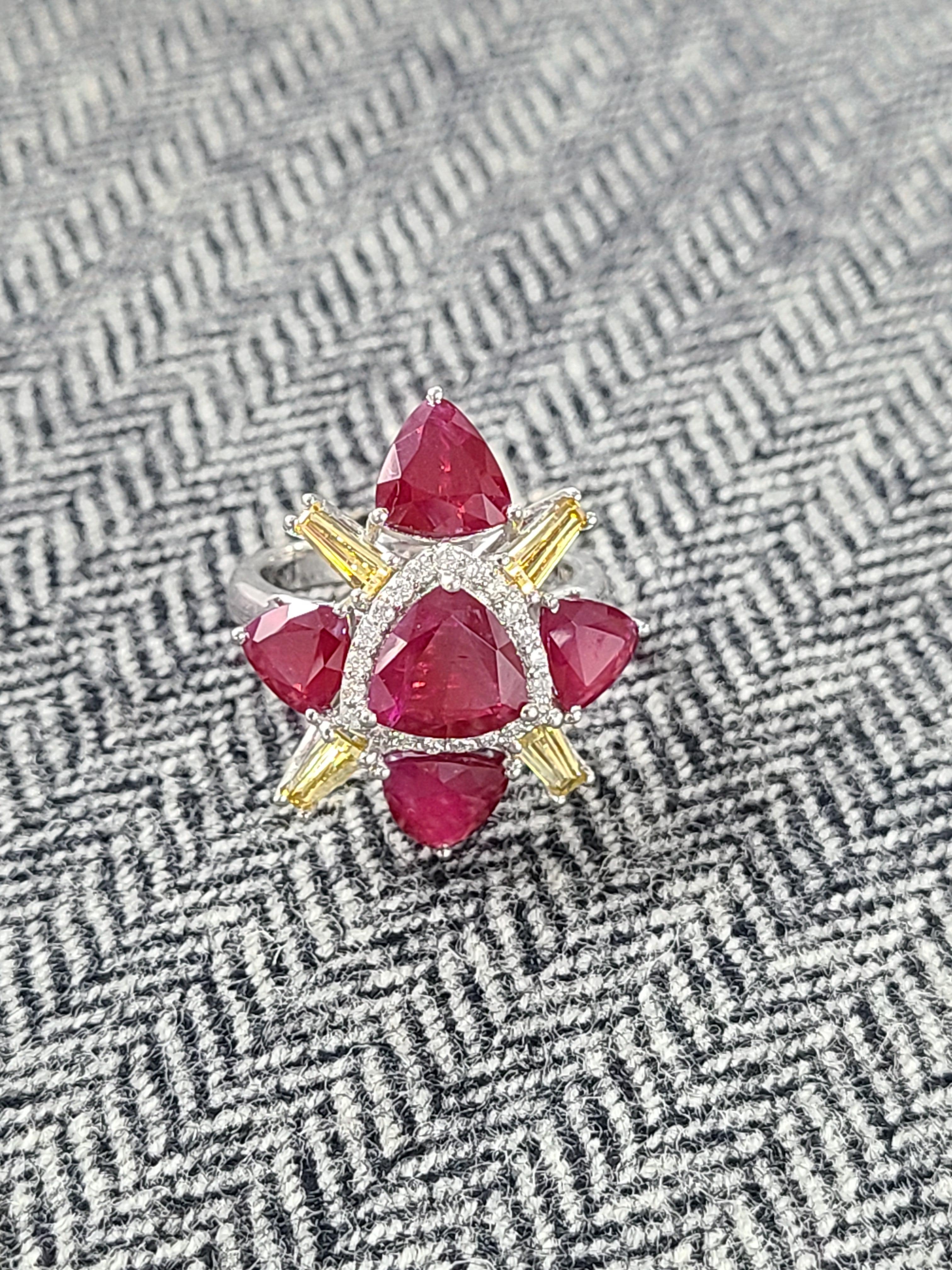 18 Karat Gold Mozambique Ruby and Baguette Diamonds Cocktail Ring 3