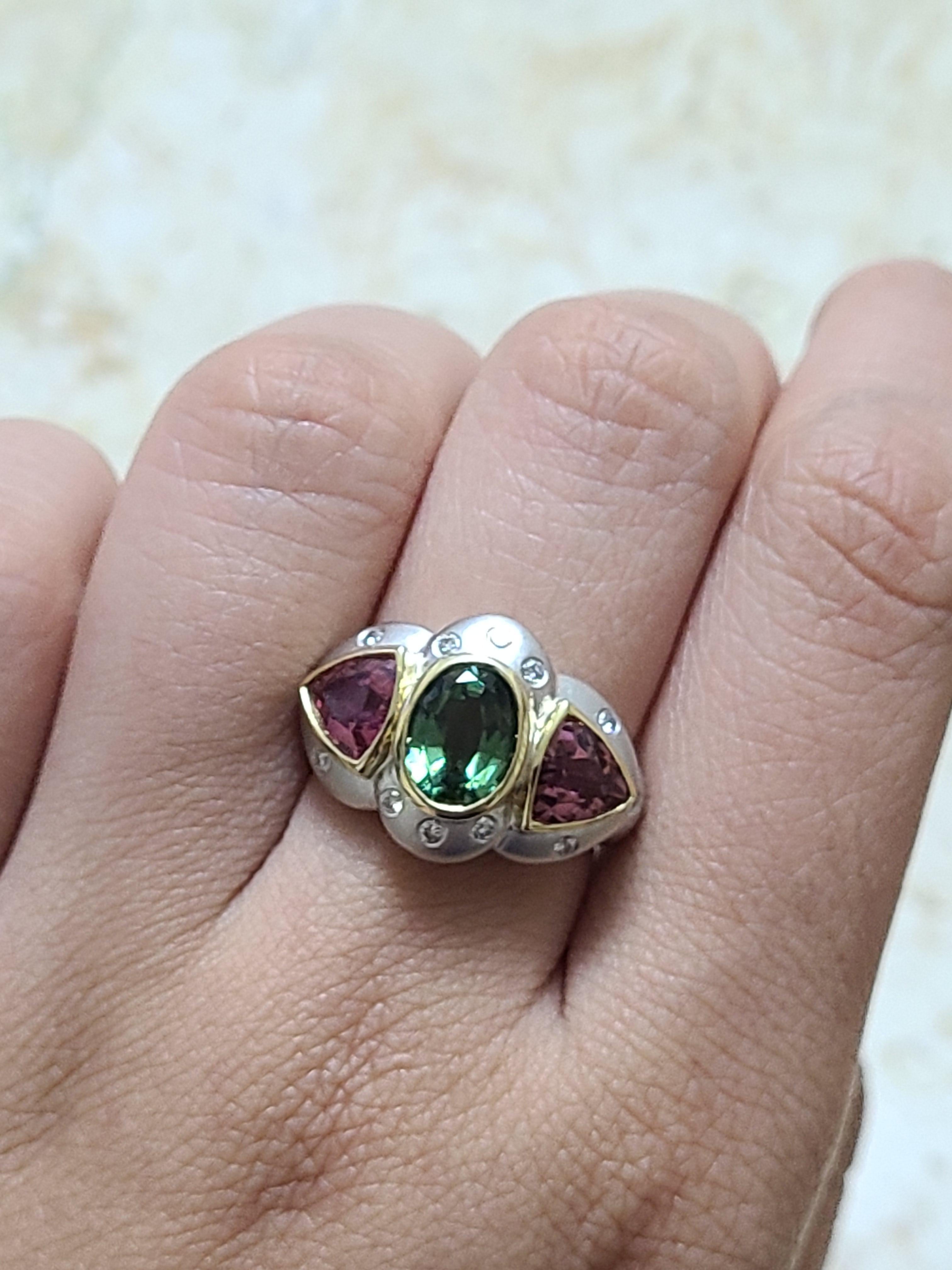 Anello in oro 18 carati con tormalina multipla e diamanti In condizioni Nuovo in vendita a Hong Kong, HK