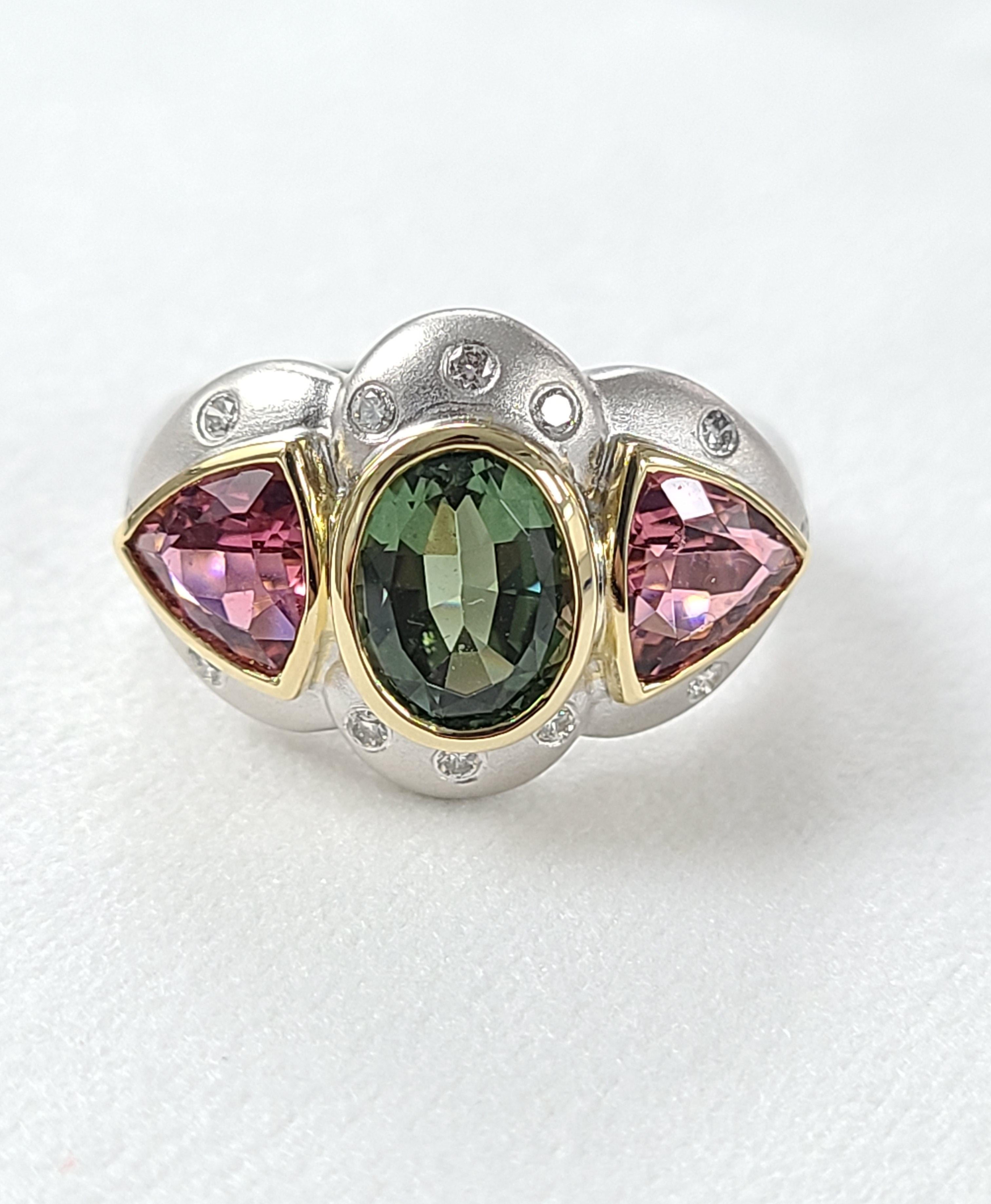Anello in oro 18 carati con tormalina multipla e diamanti in vendita 3