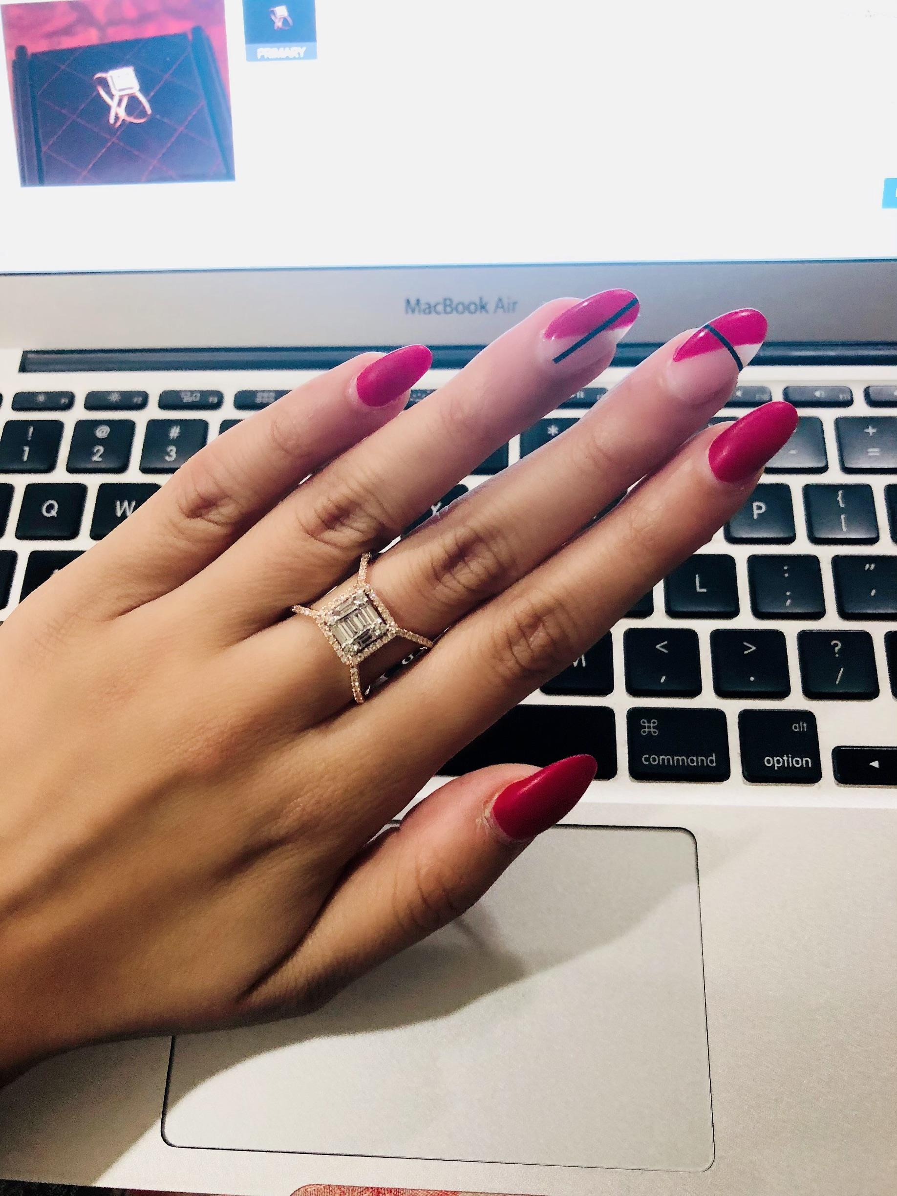 Taille baguette Bague en or rose 18 carats sertie d'un diamant en forme de grappe, à sertissage invisible en vente