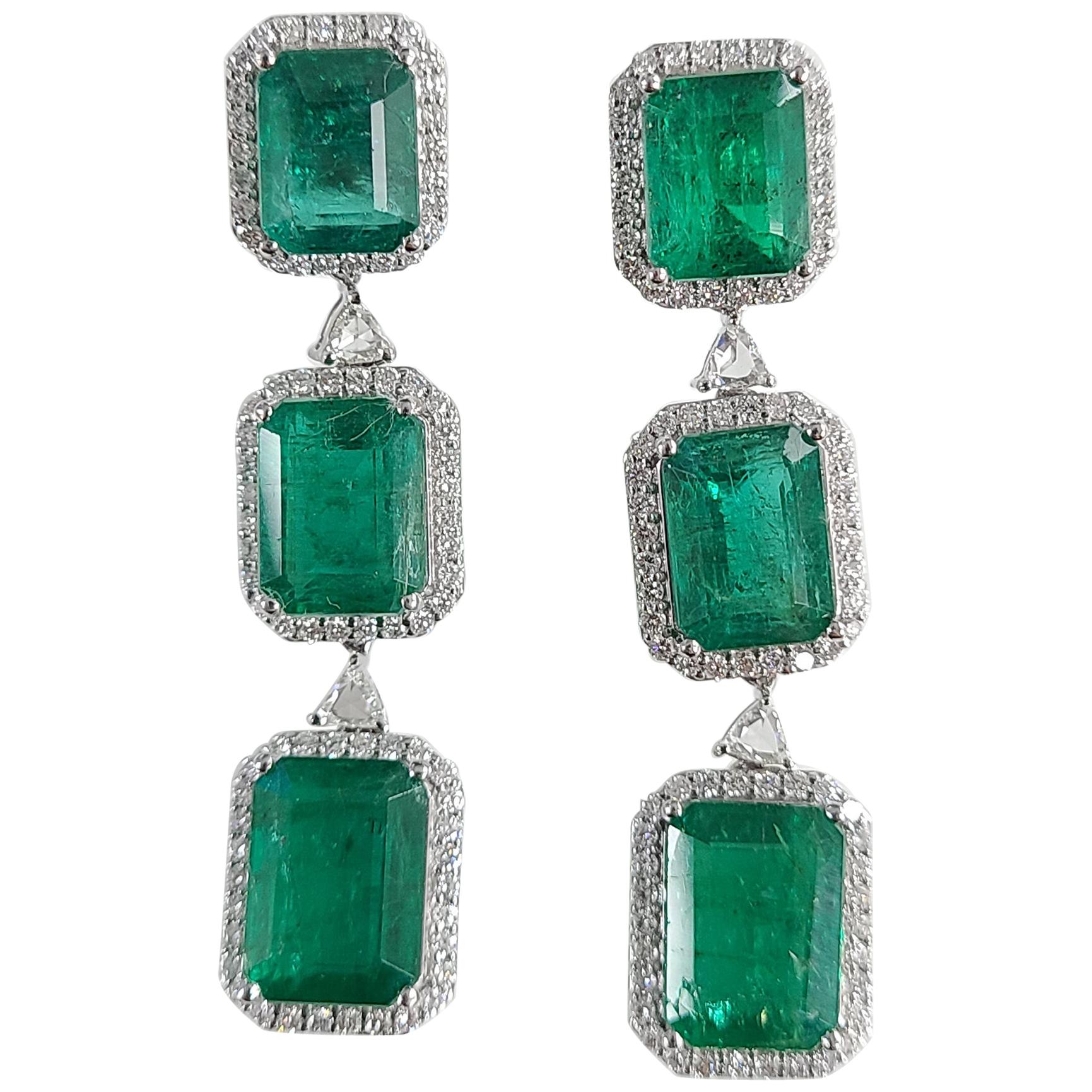18 Karat White Gold Natural Zambian Emeralds Earrings with Diamonds