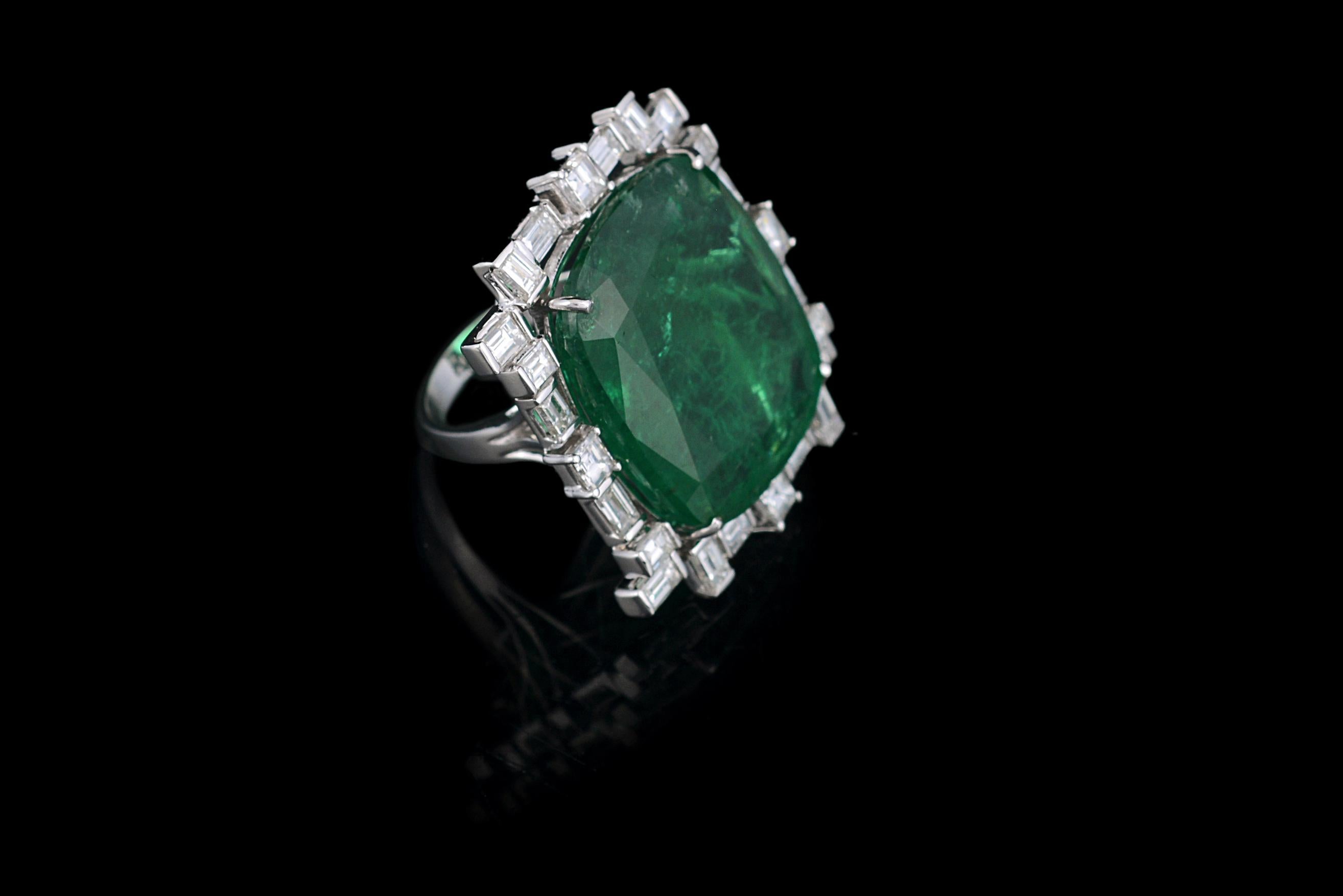 Modern Set in 18K, 30.88 cts, natural Zambian Emerald & Baguette diamonds cocktail Ring