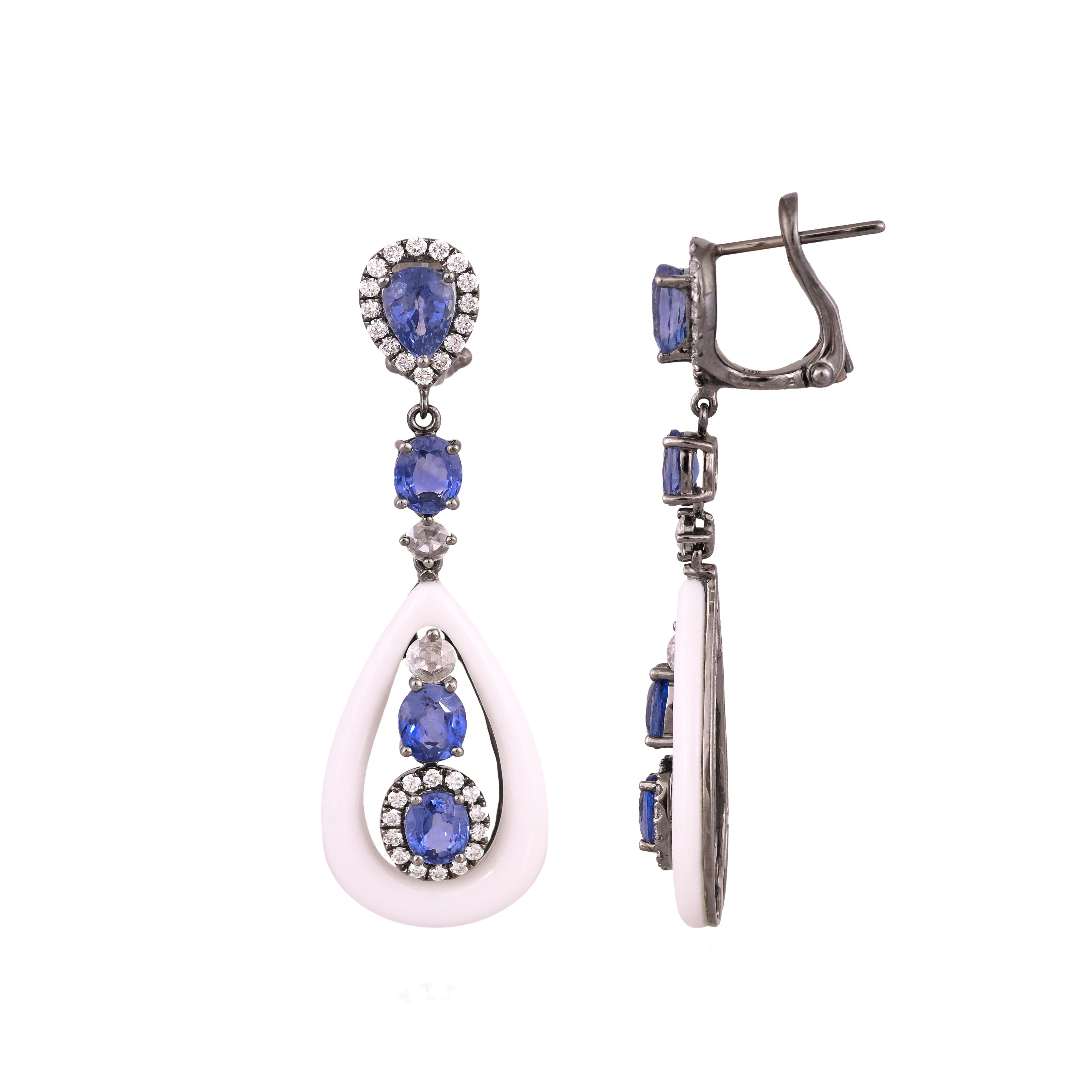 Ohrringe aus 18 Karat Schwarzgold, blaue Ceylon-Saphire, Onyx und Diamanten als Anhänger (Moderne) im Angebot