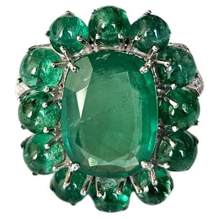 Set in 18K Gold, 10.16 carats, natural Zambian Emerald & Diamonds Cocktail Ring For Sale