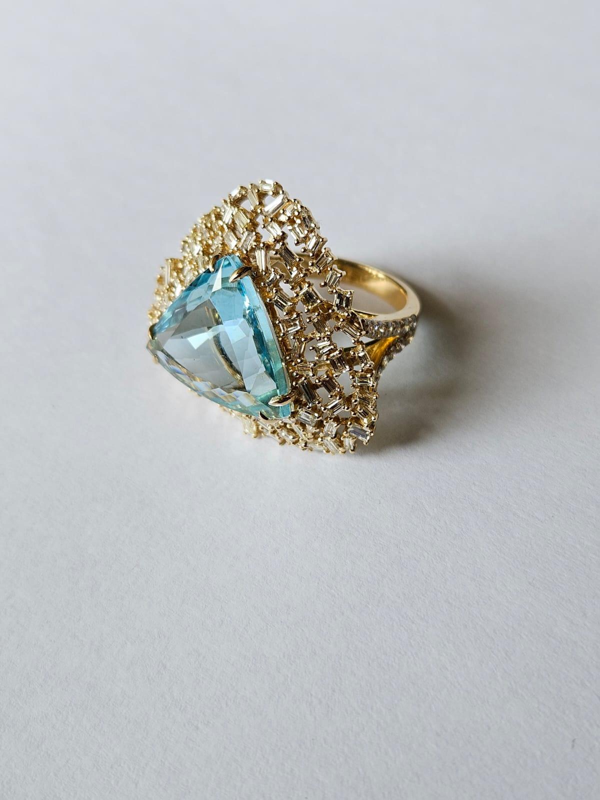 Anello da cocktail con acquamarina e diamanti baguette in oro 18 carati, 10,23 carati in vendita 3