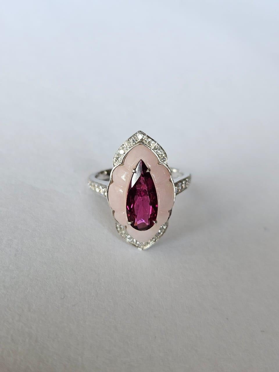 Set in 18K Gold, 1.05 carats, Rubellite, Pink Opal & Diamonds Engagement Ring For Sale 4