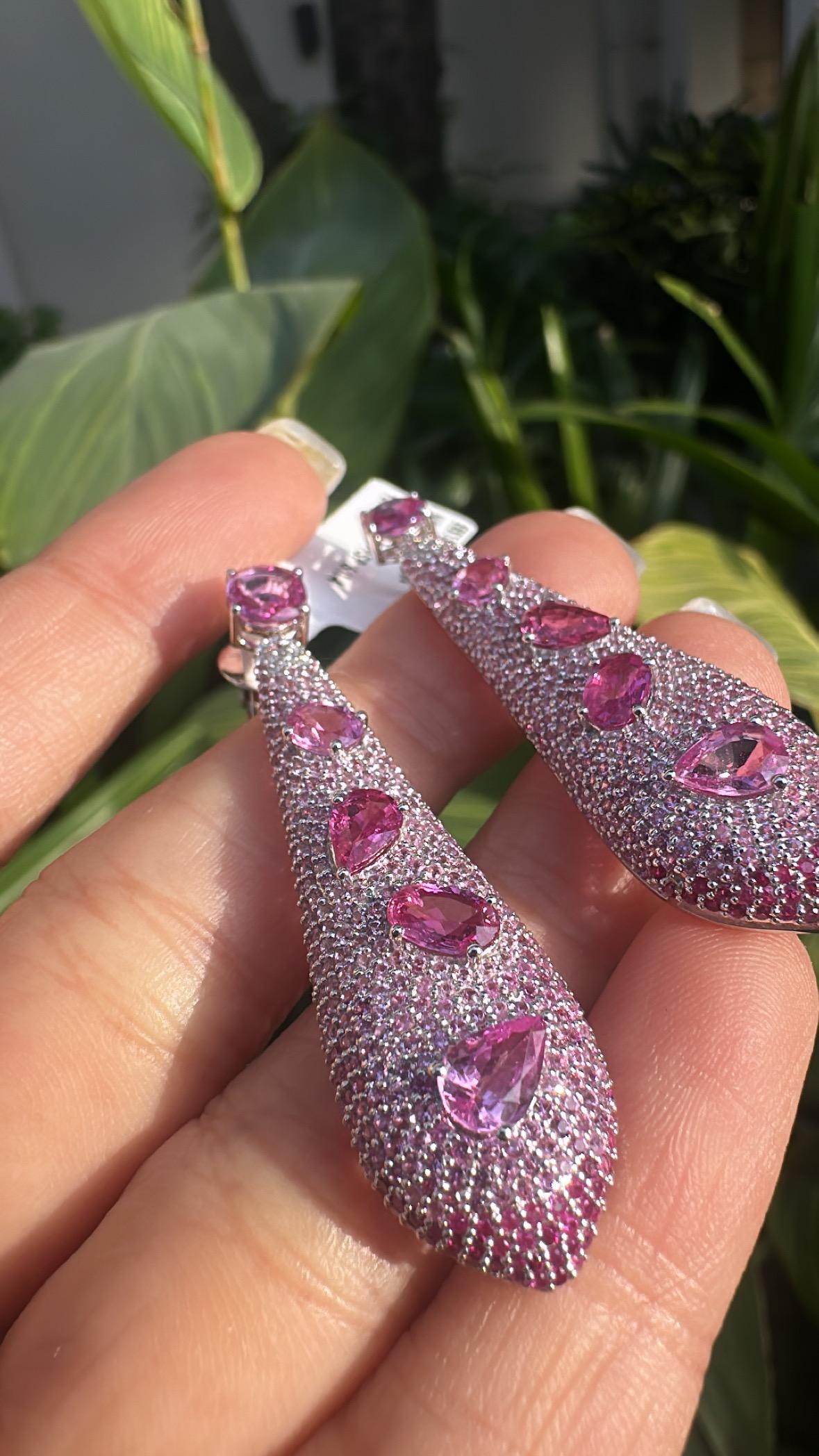 Boucles d'oreilles chandelier en or 18 carats, saphirs roses de Ceylan de 10,56 carats et diamants en vente 1