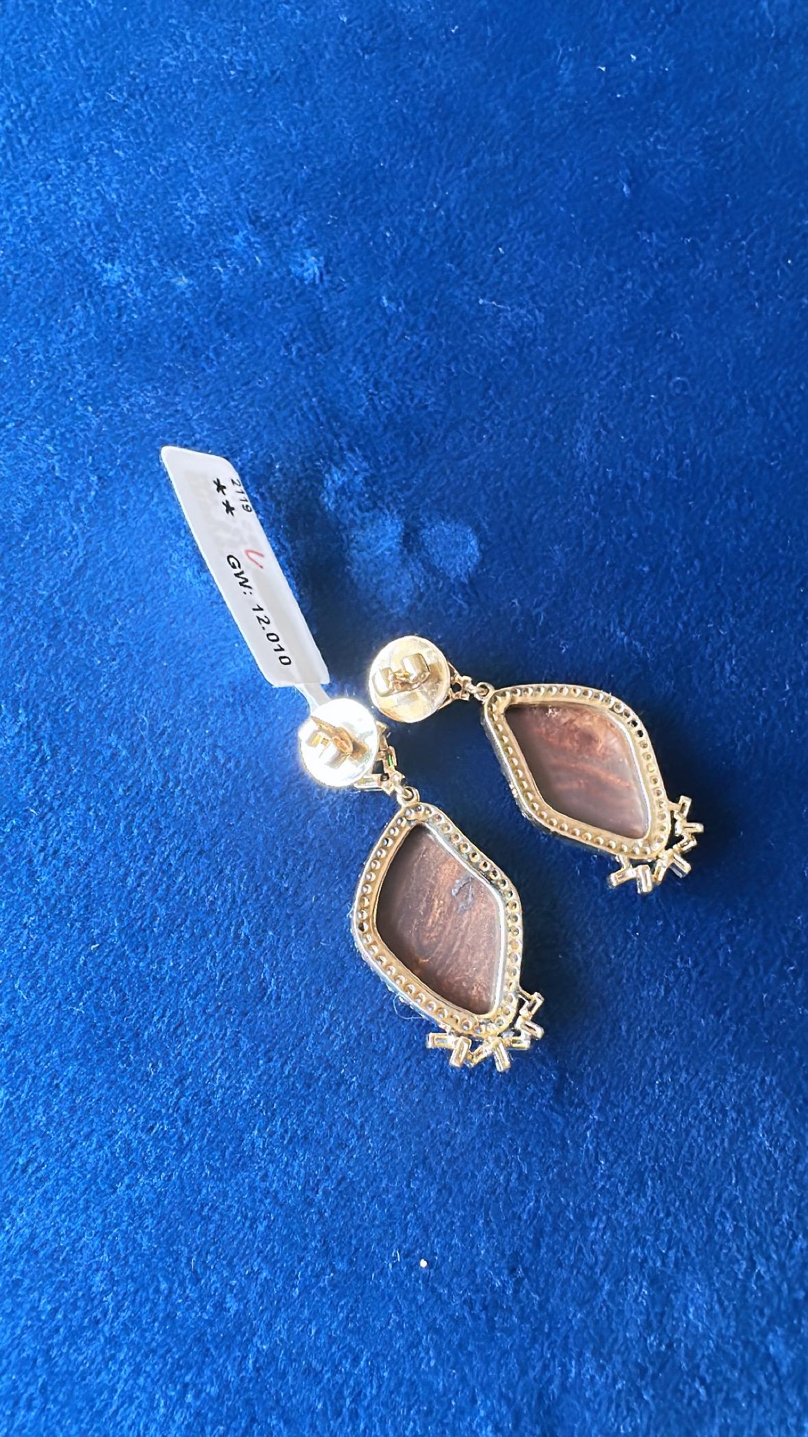 Boucles d'oreilles chandelier en or 18 carats, opales doubles de 10,64 carats et diamants jaunes en vente 2
