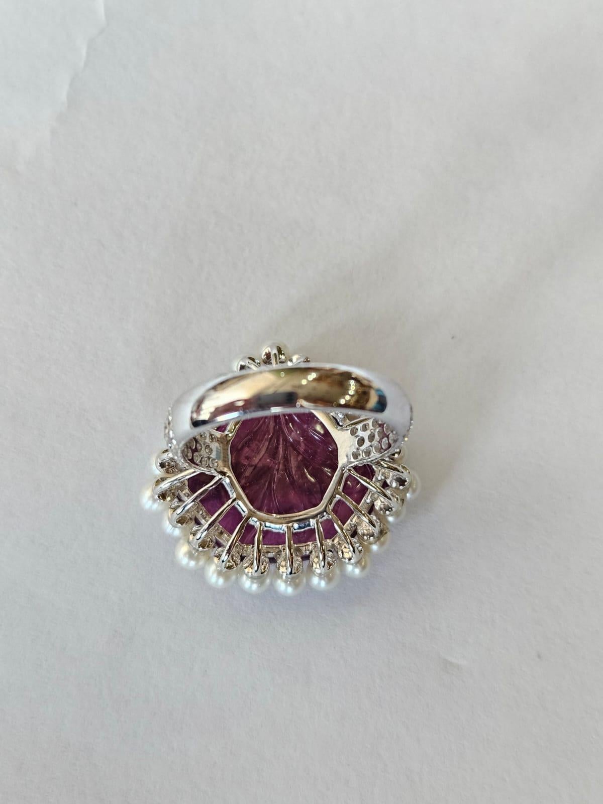Art Deco Set in 18K Gold, 10.67 carats Tourmaline, Freshwater Pearls & Diamonds Ring For Sale
