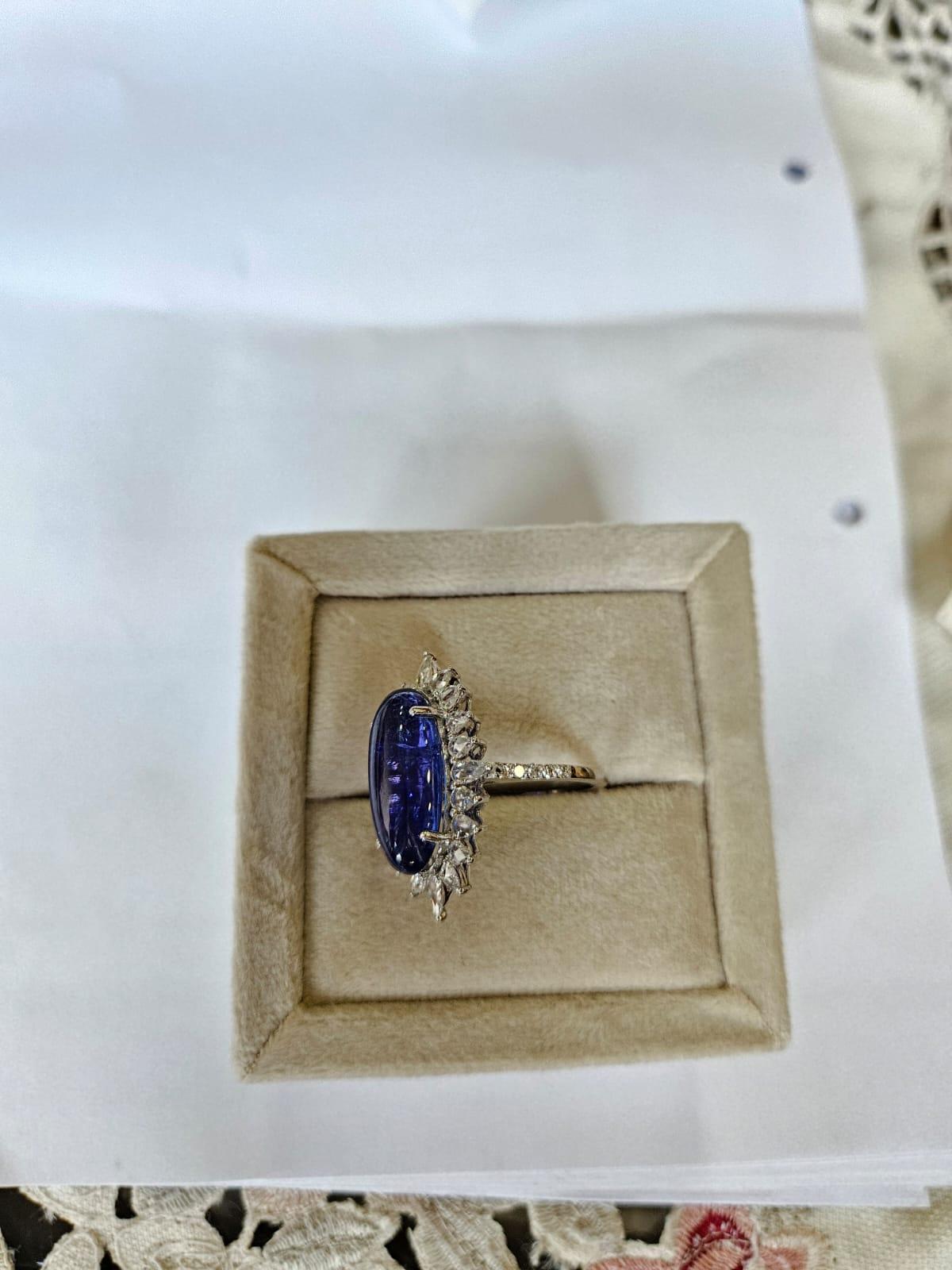 Modern Set in 18K Gold, 10.88 carats, Tanzanite & Rose Cut Diamonds Dome Cocktail Ring For Sale