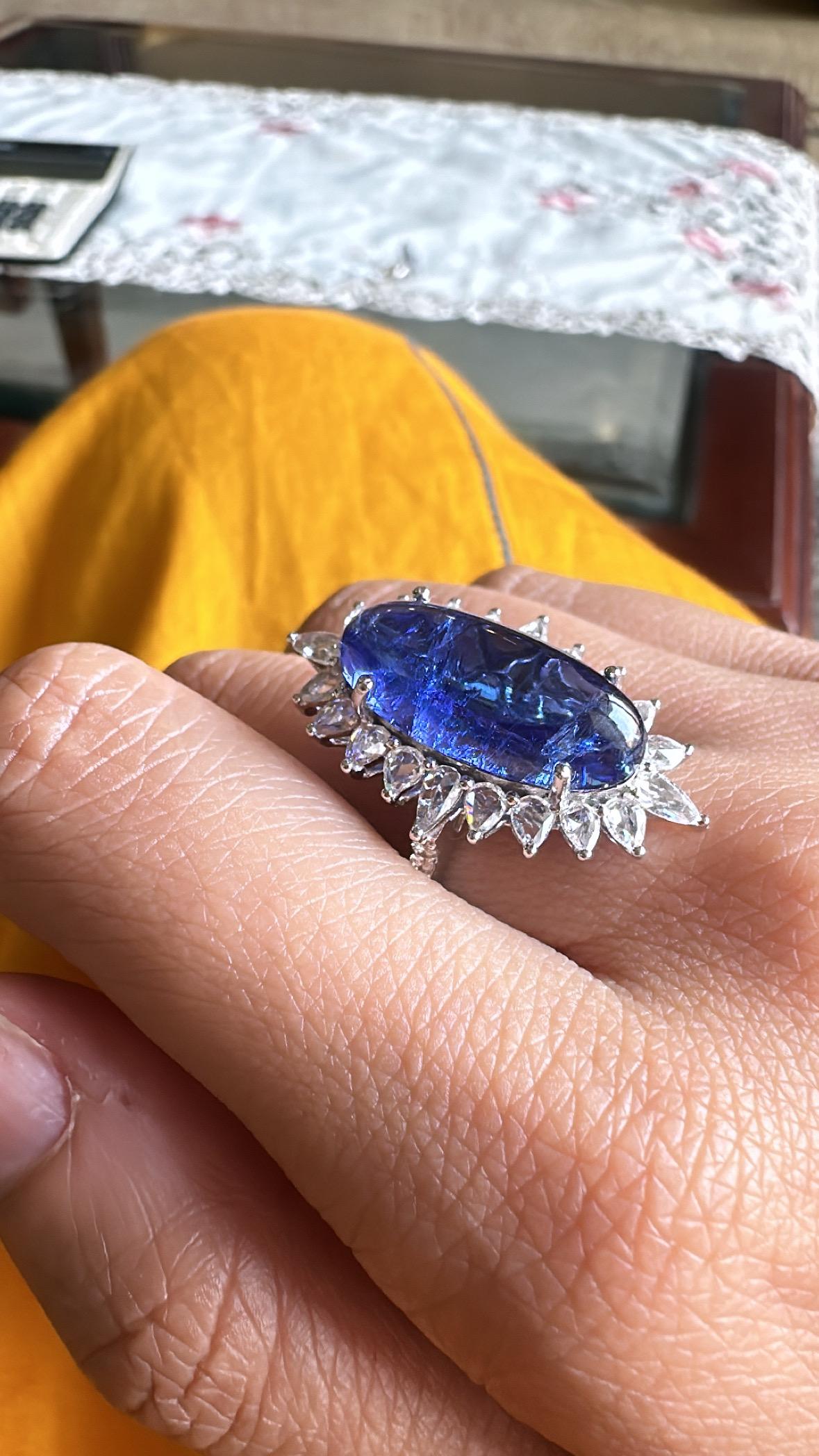 Set in 18K Gold, 10.88 carats, Tanzanite & Rose Cut Diamonds Dome Cocktail Ring For Sale 2