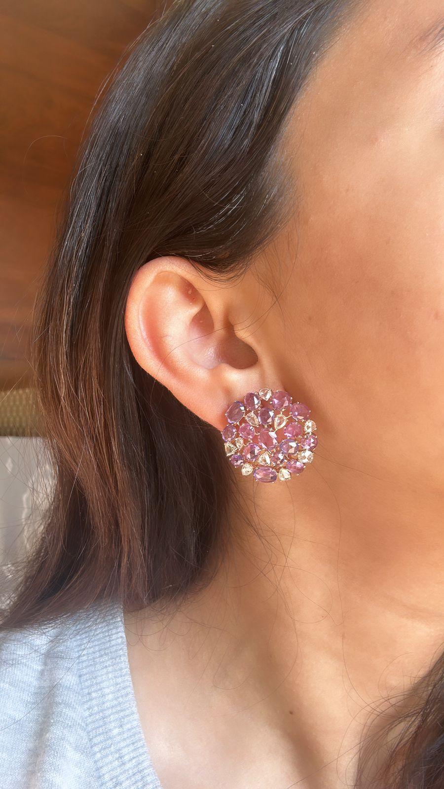 Women's or Men's Set in 18K Gold, 11.74 carats, Rose Cut Multi Sapphires & Diamonds Stud Earrings For Sale