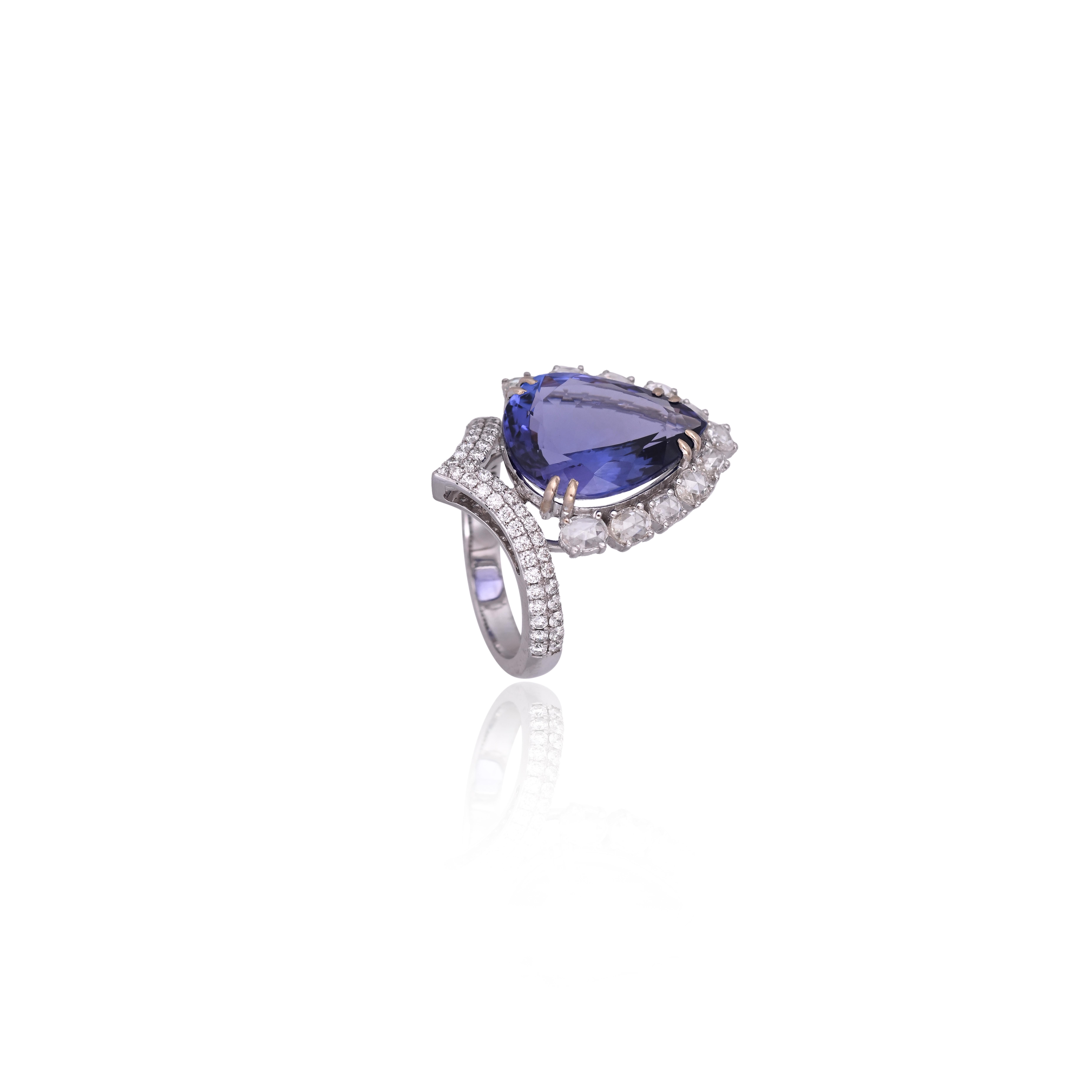 Set in 18K Gold, 11.75 carats, Tanzanite & Rose Cut Diamonds Engagement Ring For Sale 9