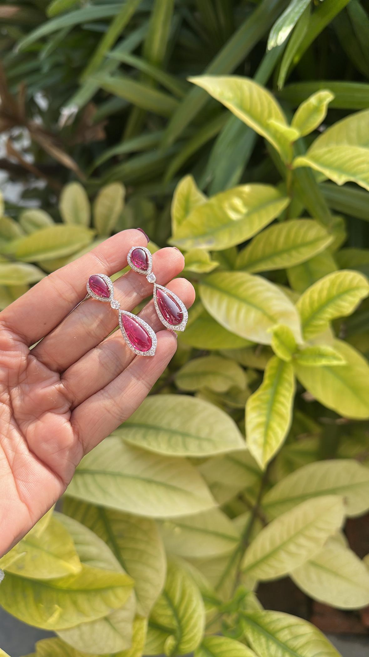 Orecchini pendenti in oro 18 carati, cabs di rubellite da 12,16 carati e diamanti taglio rosa 2