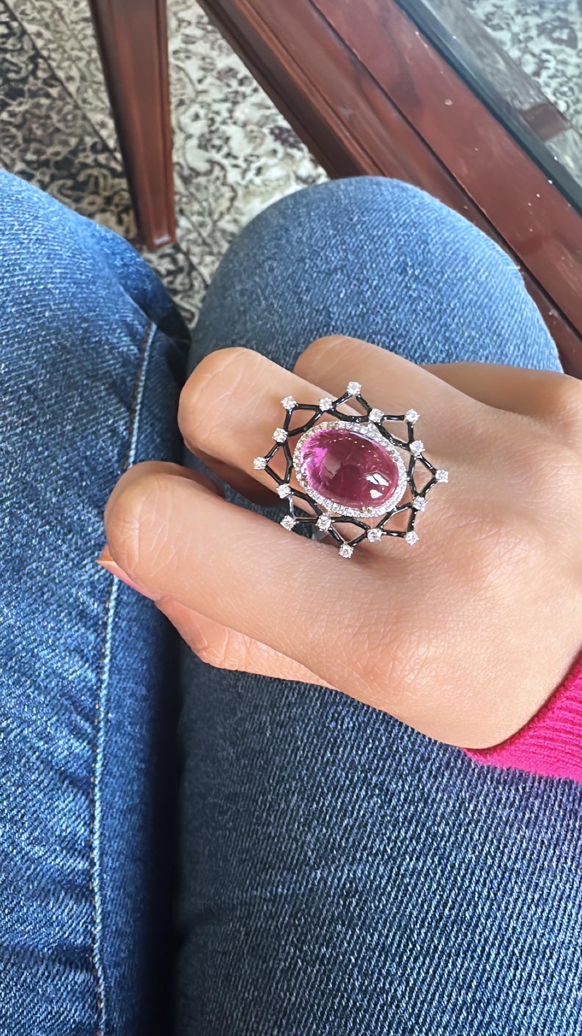 Women's or Men's Set in 18K Gold, 12.18 carats, Tourmaline, Black Enamel & Diamonds Cocktail Ring For Sale