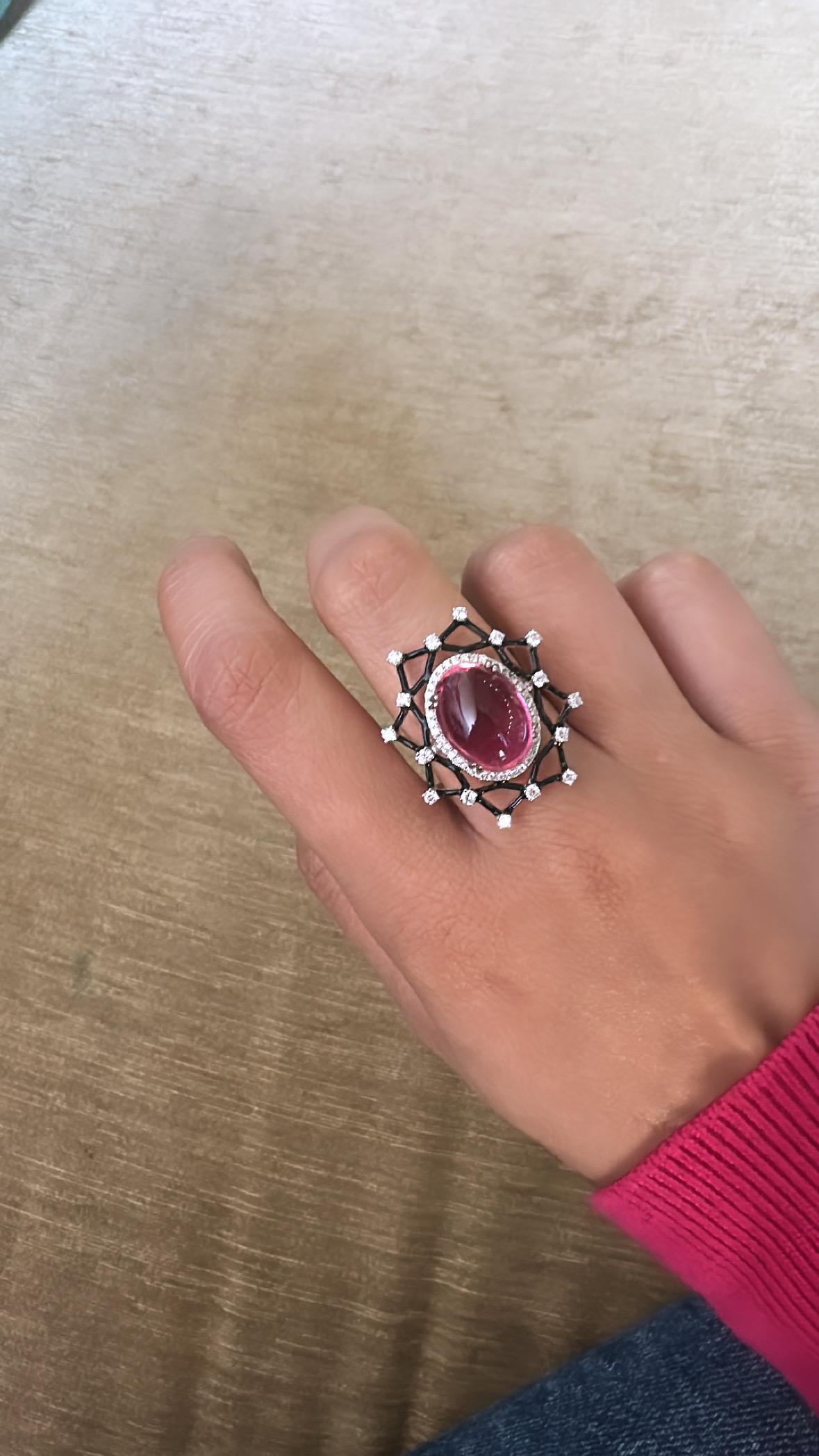 Set in 18K Gold, 12.18 carats, Tourmaline, Black Enamel & Diamonds Cocktail Ring For Sale 2