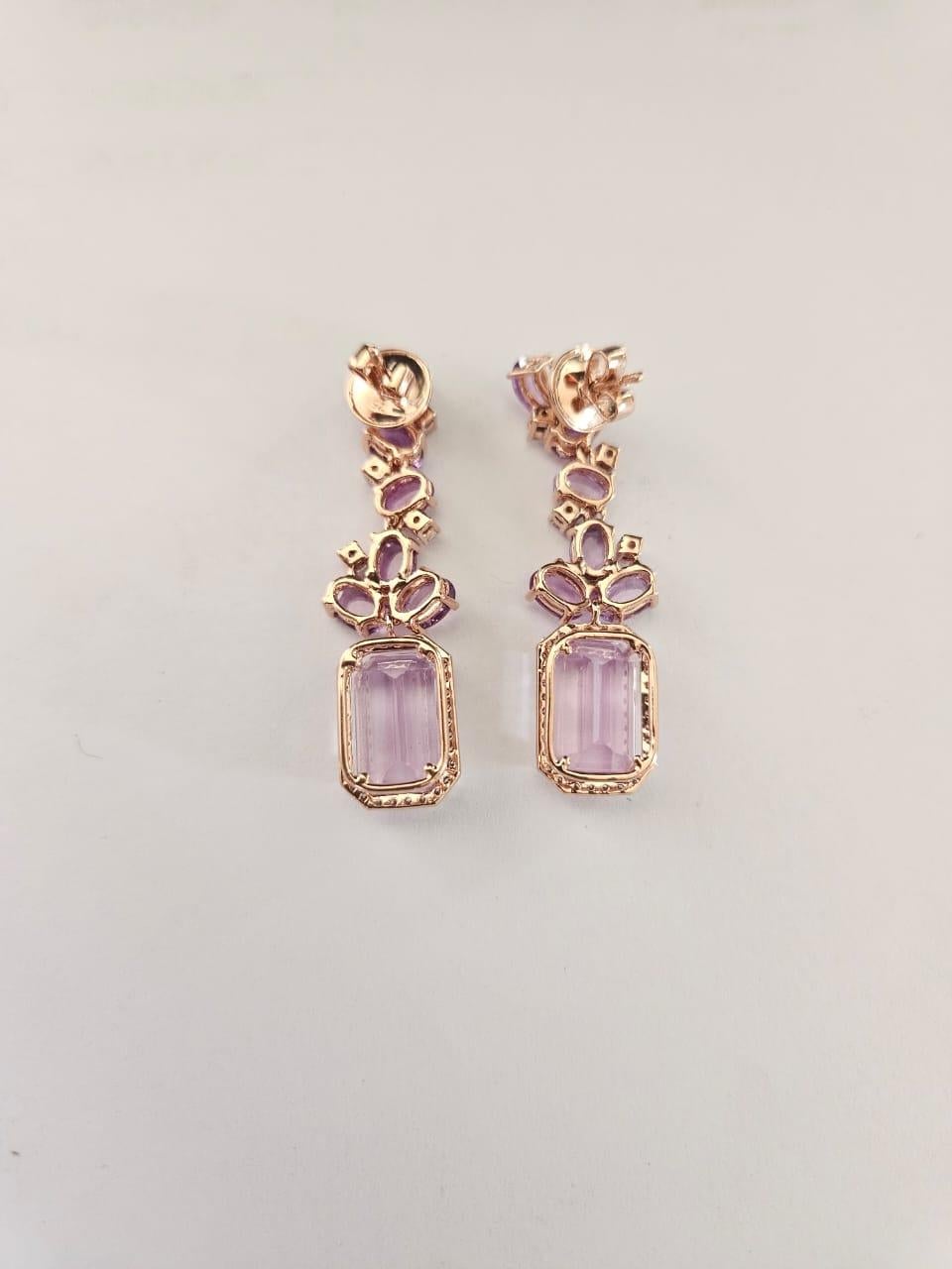 Ohrhänger aus 18 Karat Gold, 12,43 Karat Kunznite, rosa Saphiren und Diamanten im Zustand „Neu“ im Angebot in Hong Kong, HK