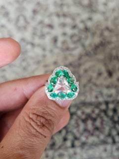 Set in 18K Gold, 1.31 carat Emerald & Rose Cut Diamonds Engagement Ring