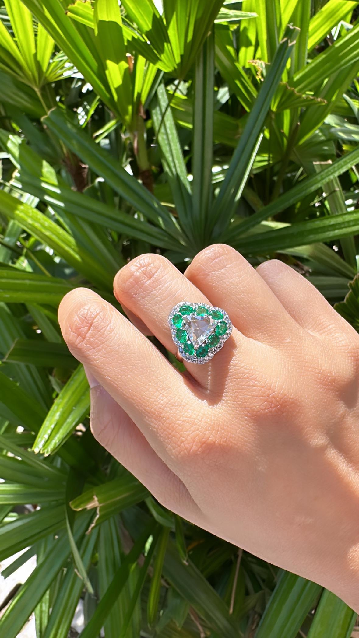 Set in 18K Gold, 1.31 carat Emerald & Rose Cut Diamonds Engagement Ring 2