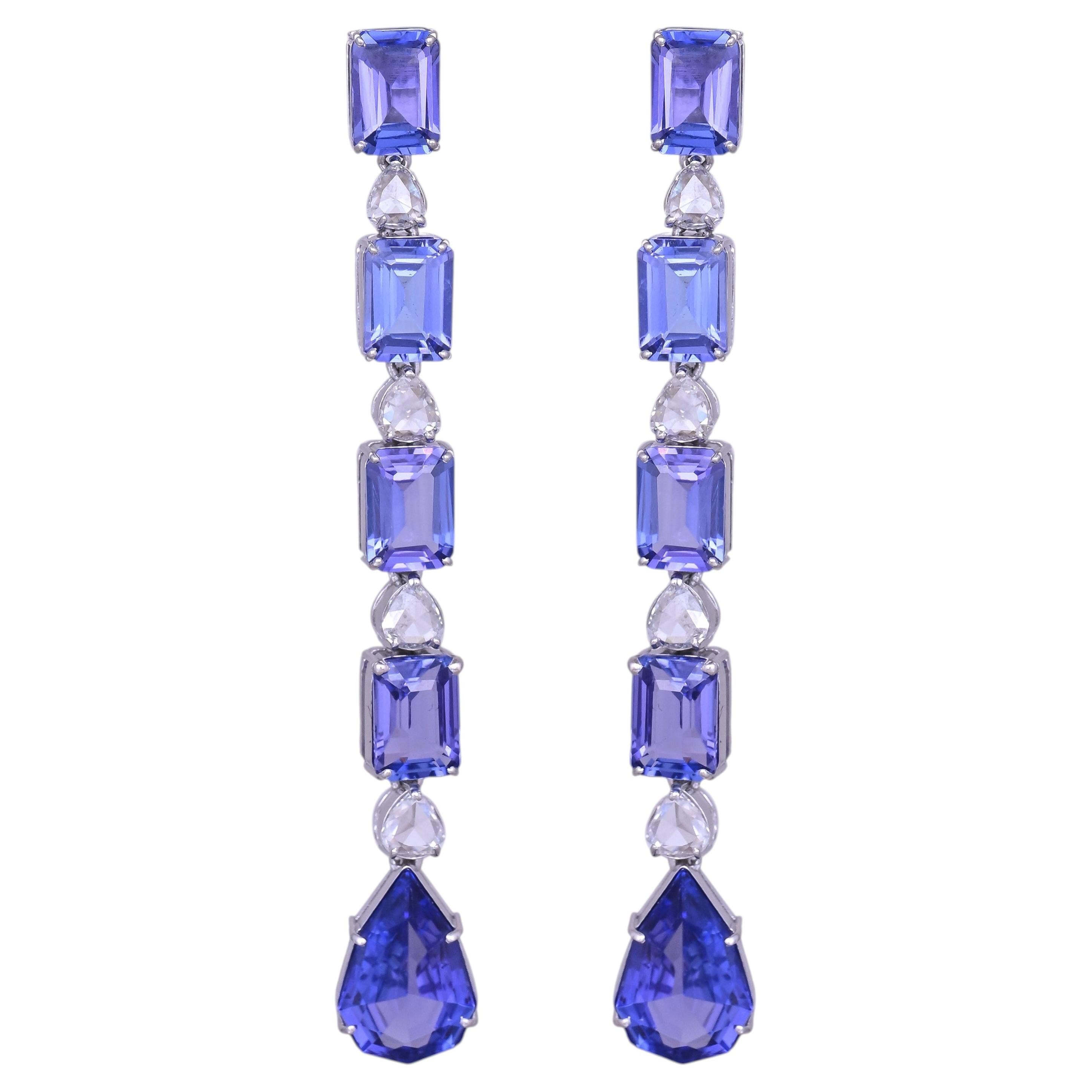 Set in 18K Gold, 13.34 carats, Tanzanite & Rose Cut Diamonds Chandelier Earrings