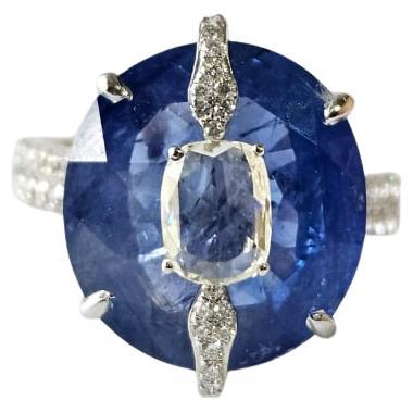 Set in 18K Gold, 13.38 carats, Blue Sapphire & Rose Cut Diamonds Engagement Ring