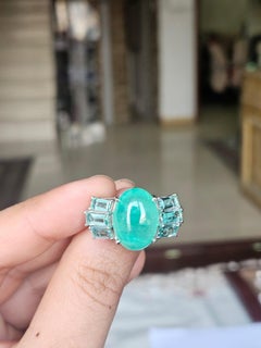 Set in 18K Gold, 13.57 carats, natural Emerald Cabochon Dome Cocktail Ring